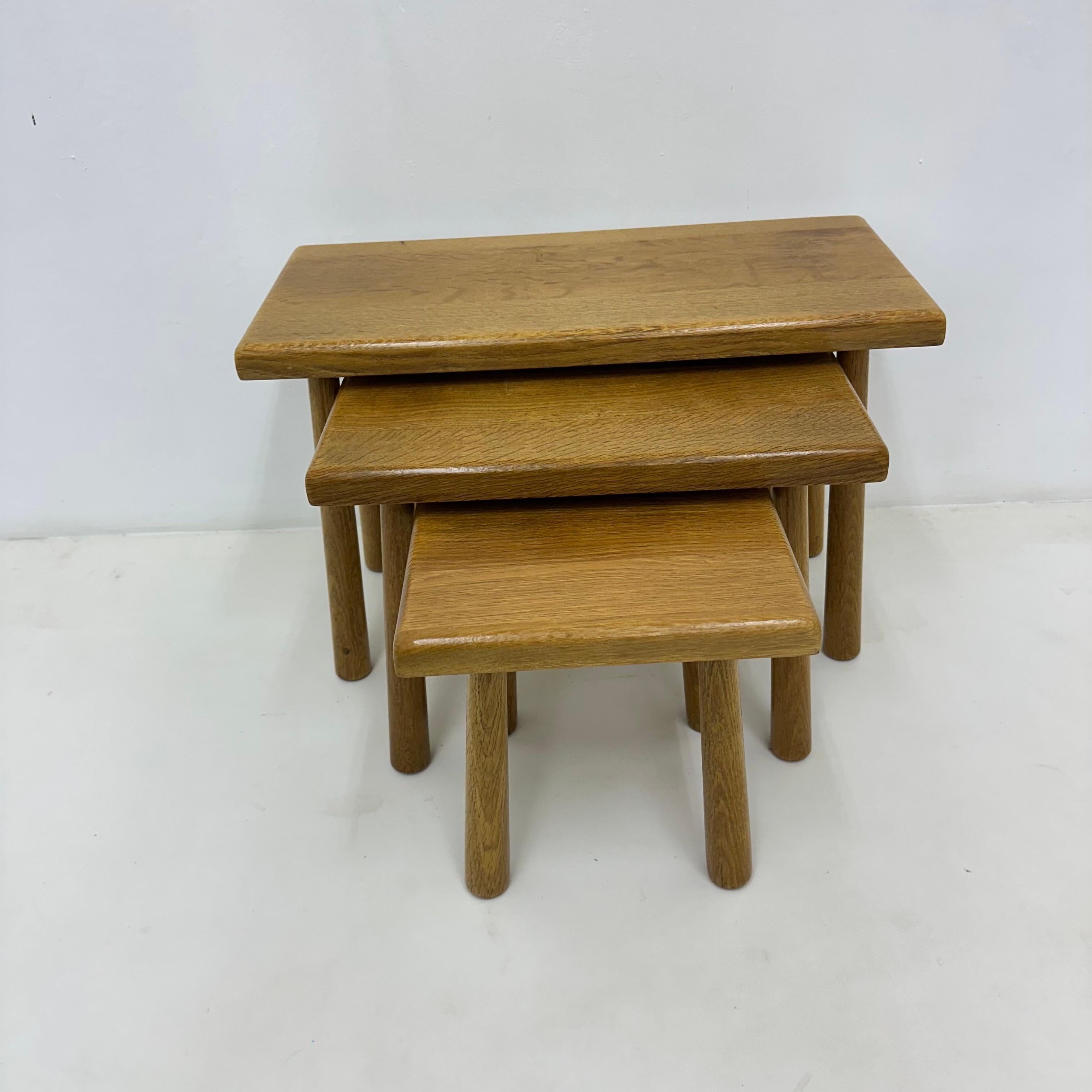 Set of nesting tables solid oak wood brutalist , 1970s For Sale 4