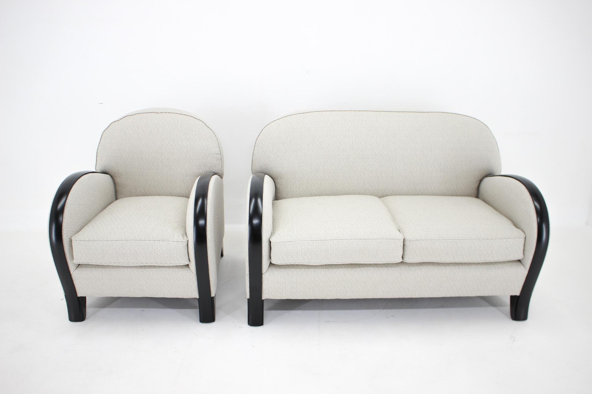 Set of Newly Upholstered Two Seat Sofa & Armchair, Italy, 1940s In Good Condition In Praha, CZ