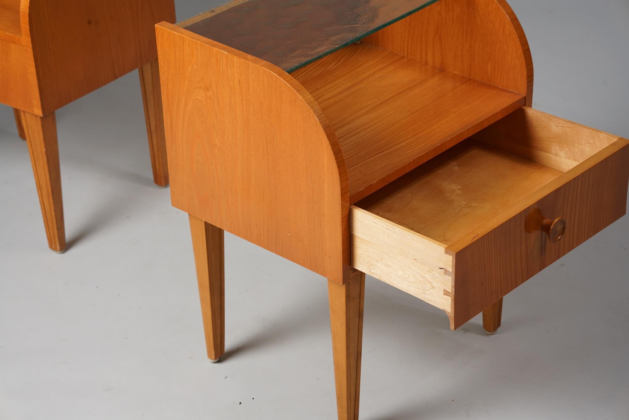 Set of Night Stands, Margaret Nordman, Keravan puusepäntehdas, 1930s In Good Condition In Helsinki, Uusimaa