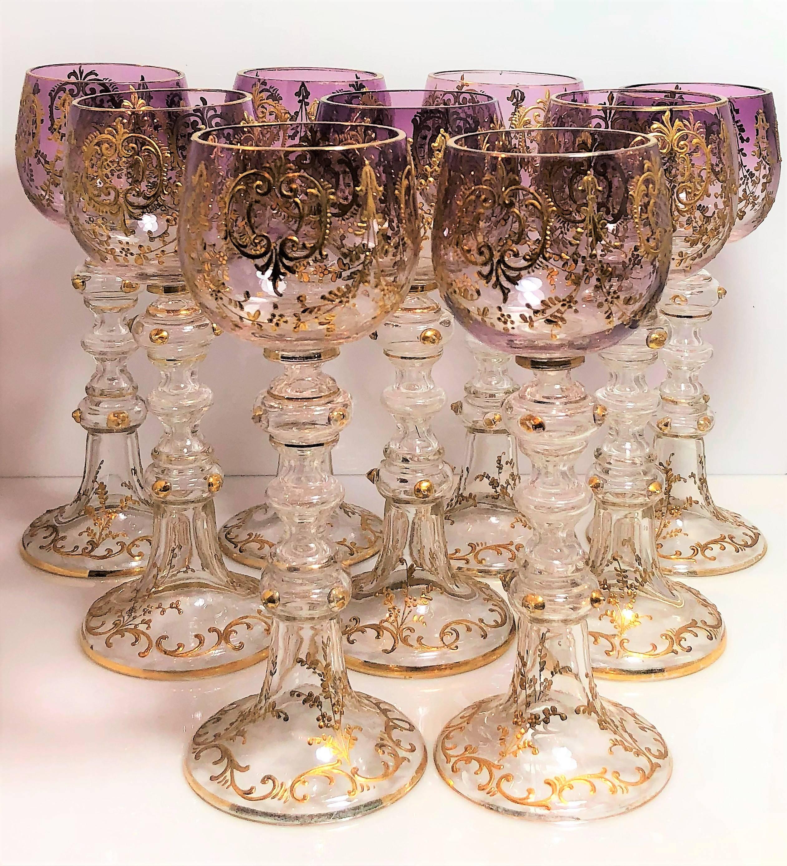 italien Ensemble de neuf verres à vin anciens en cristal vénitien, vers les années 1920