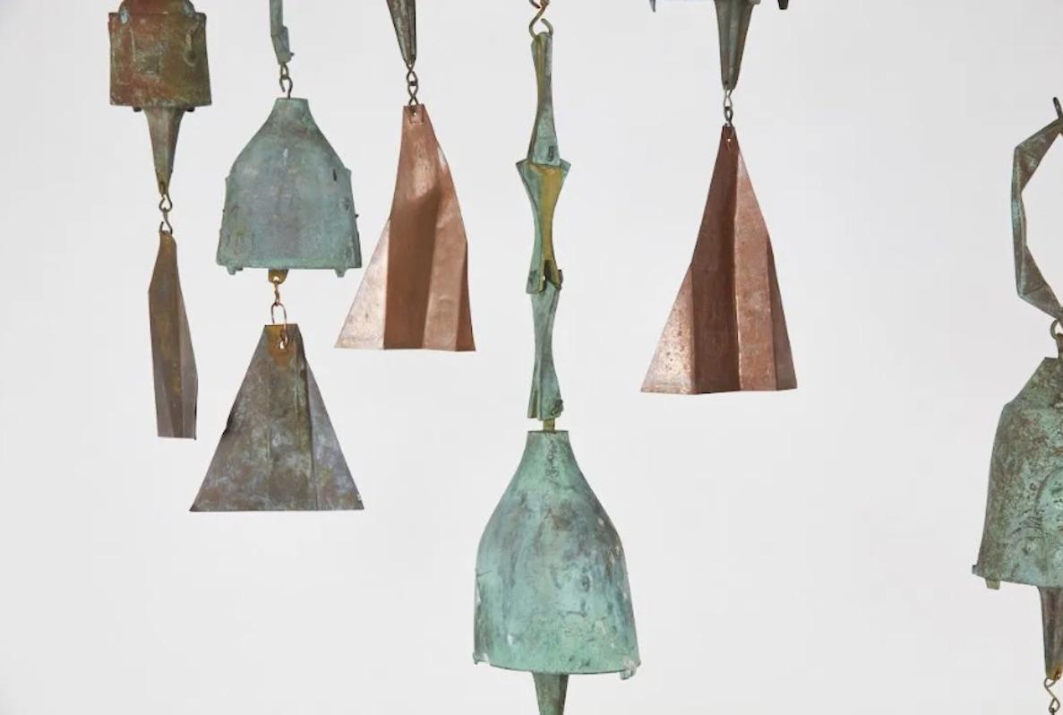 Patiné Ensemble de neuf cloches de Paolo Scoleri en vente