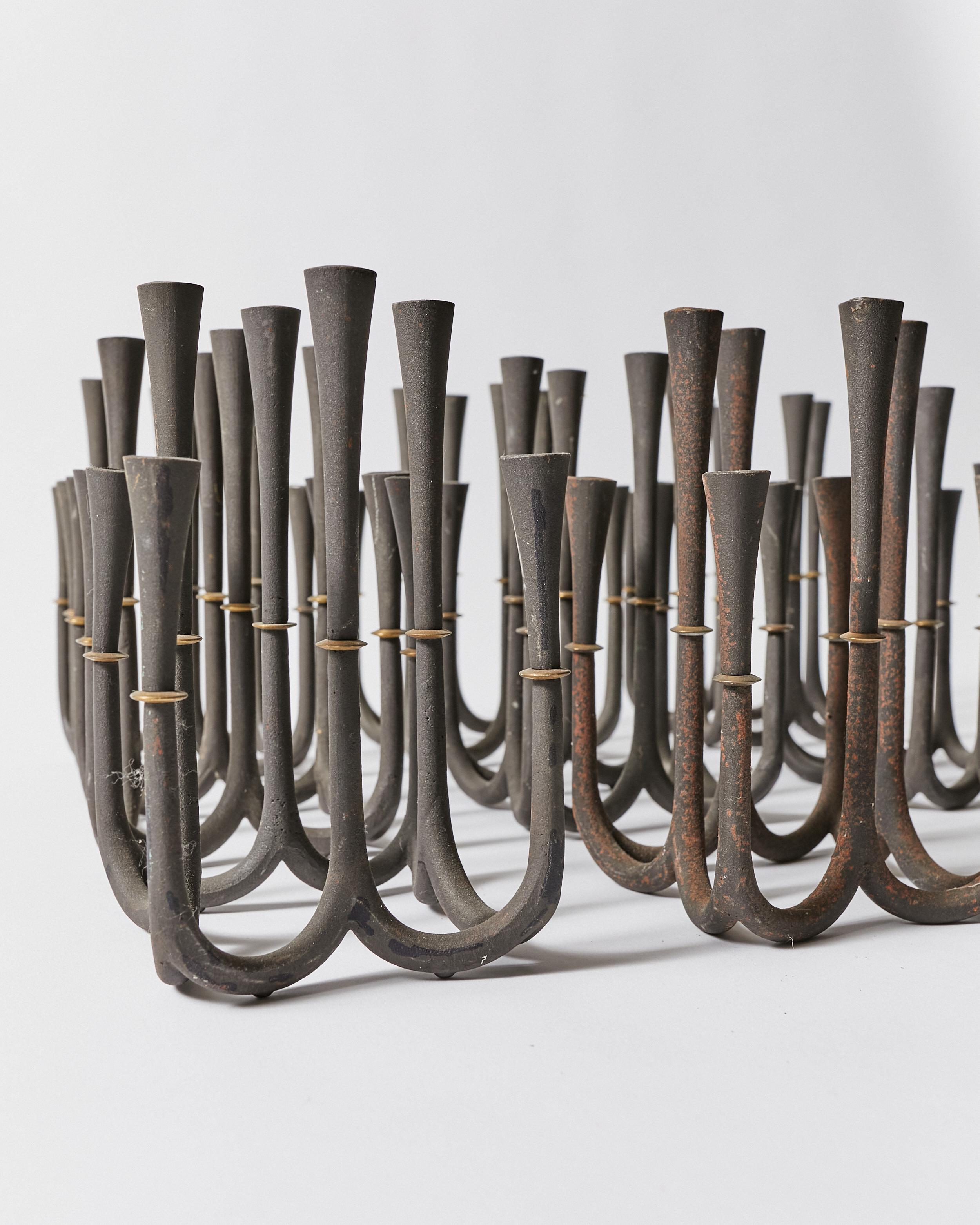 20ième siècle Ensemble de neuf porte-bougies de Jens H. Quistgaard pour Dansk Designs en vente