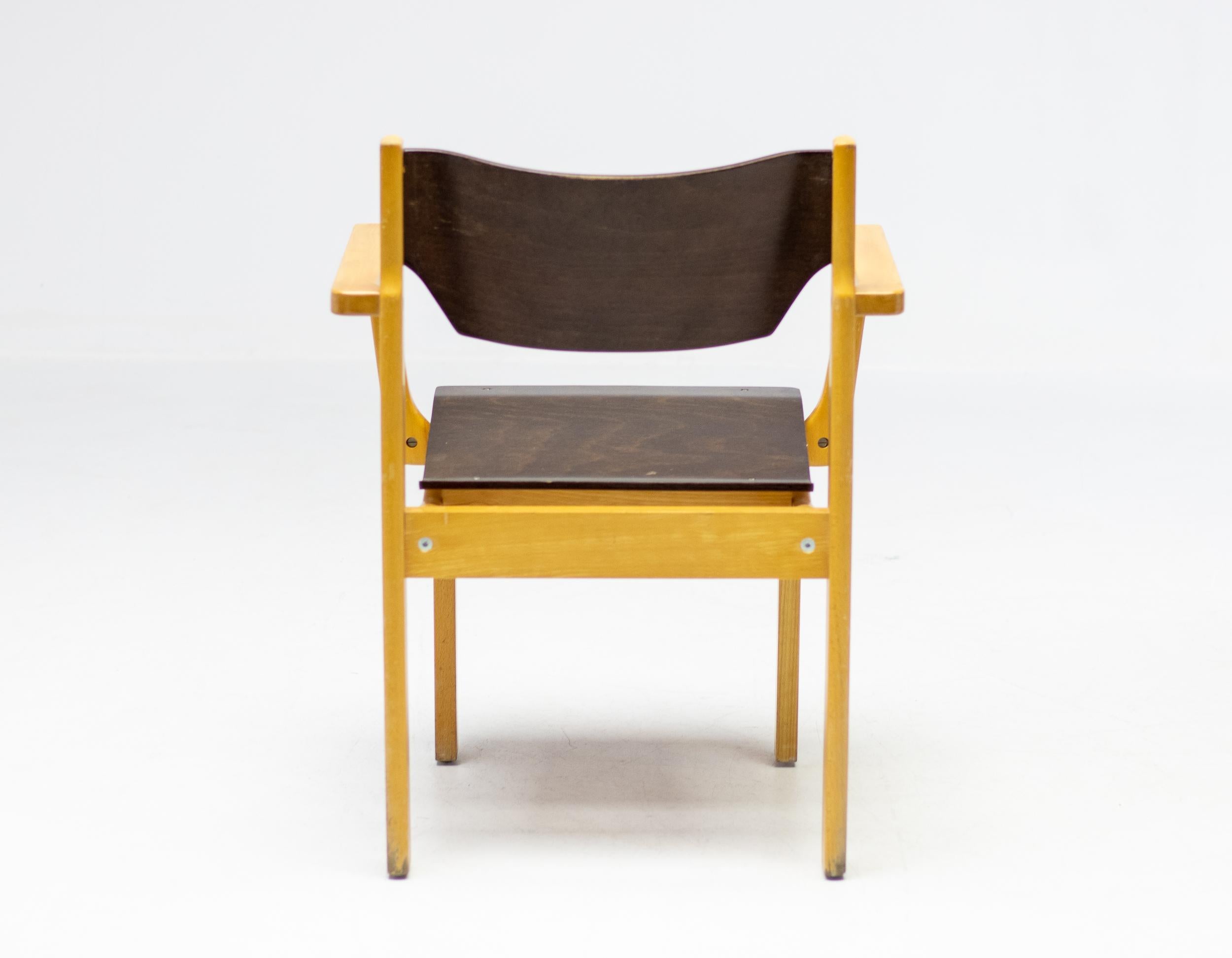 Juego de nueve sillones daneses de madera contrachapada curvada en Bueno estado para la venta en Dronten, NL