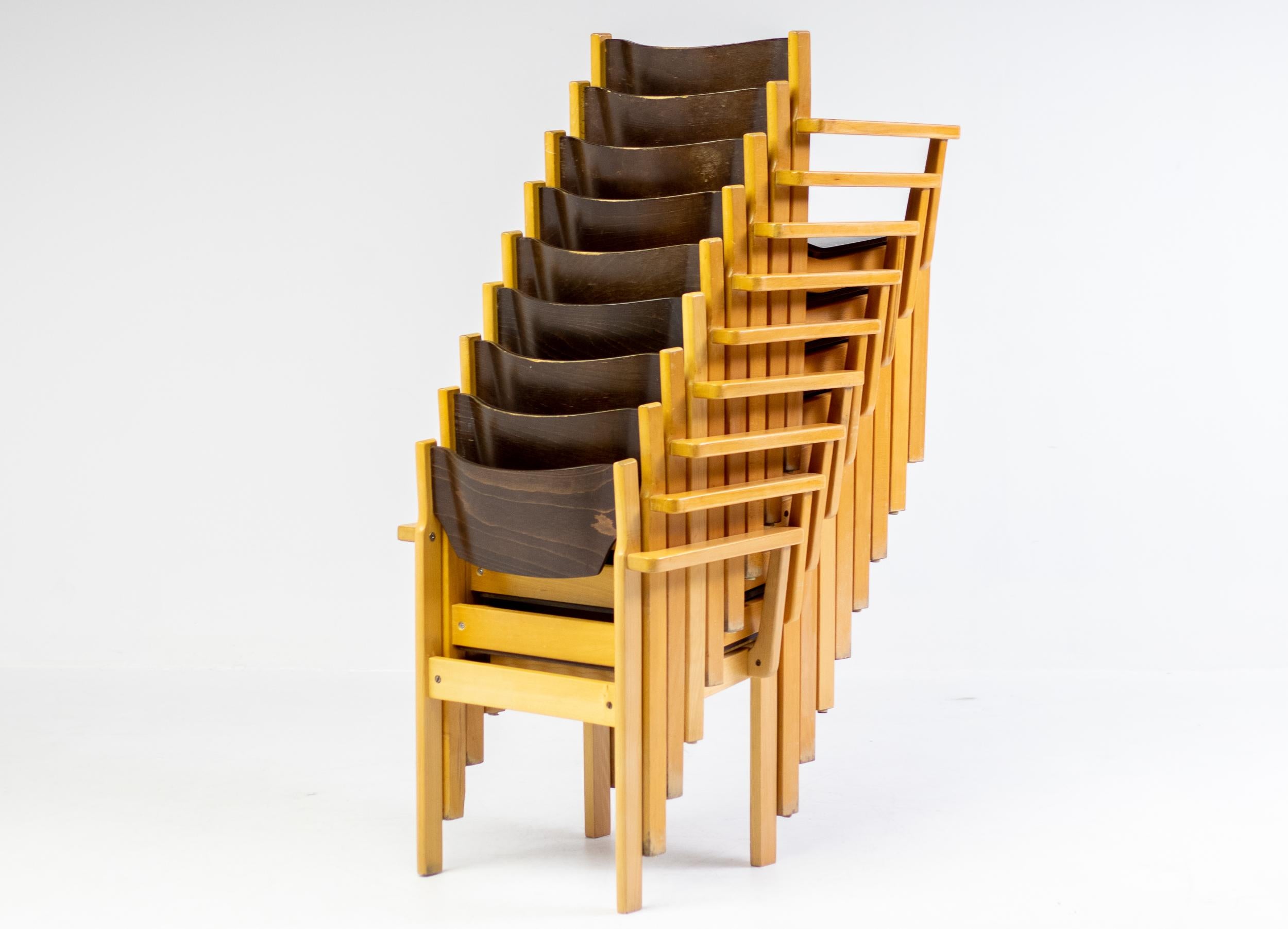 Juego de nueve sillones daneses de madera contrachapada curvada en venta 1