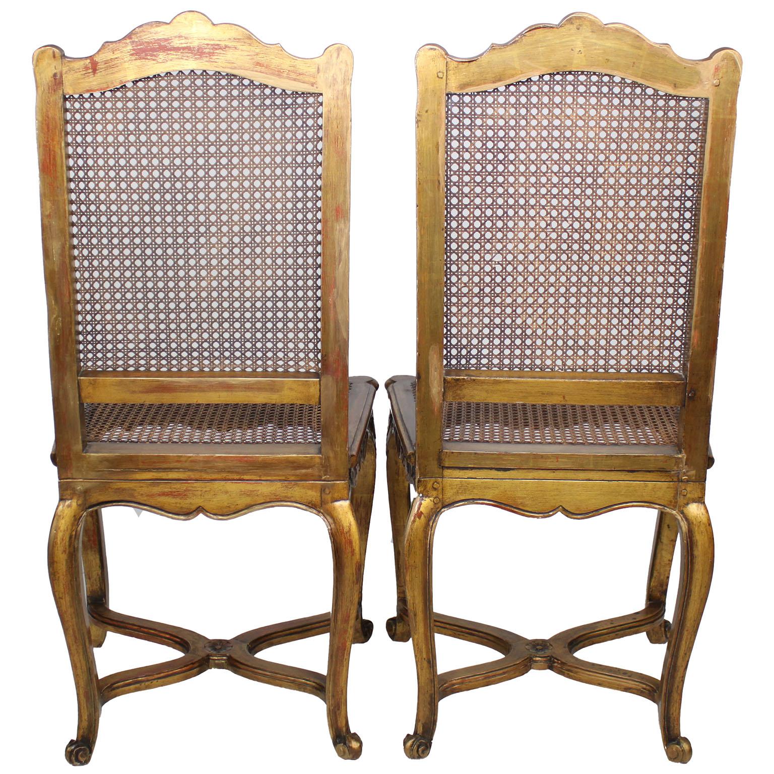 Set di nove sedie da opera francesi del XIX-XX secolo in stile Luigi XV intagliate in legno dorato in vendita 6