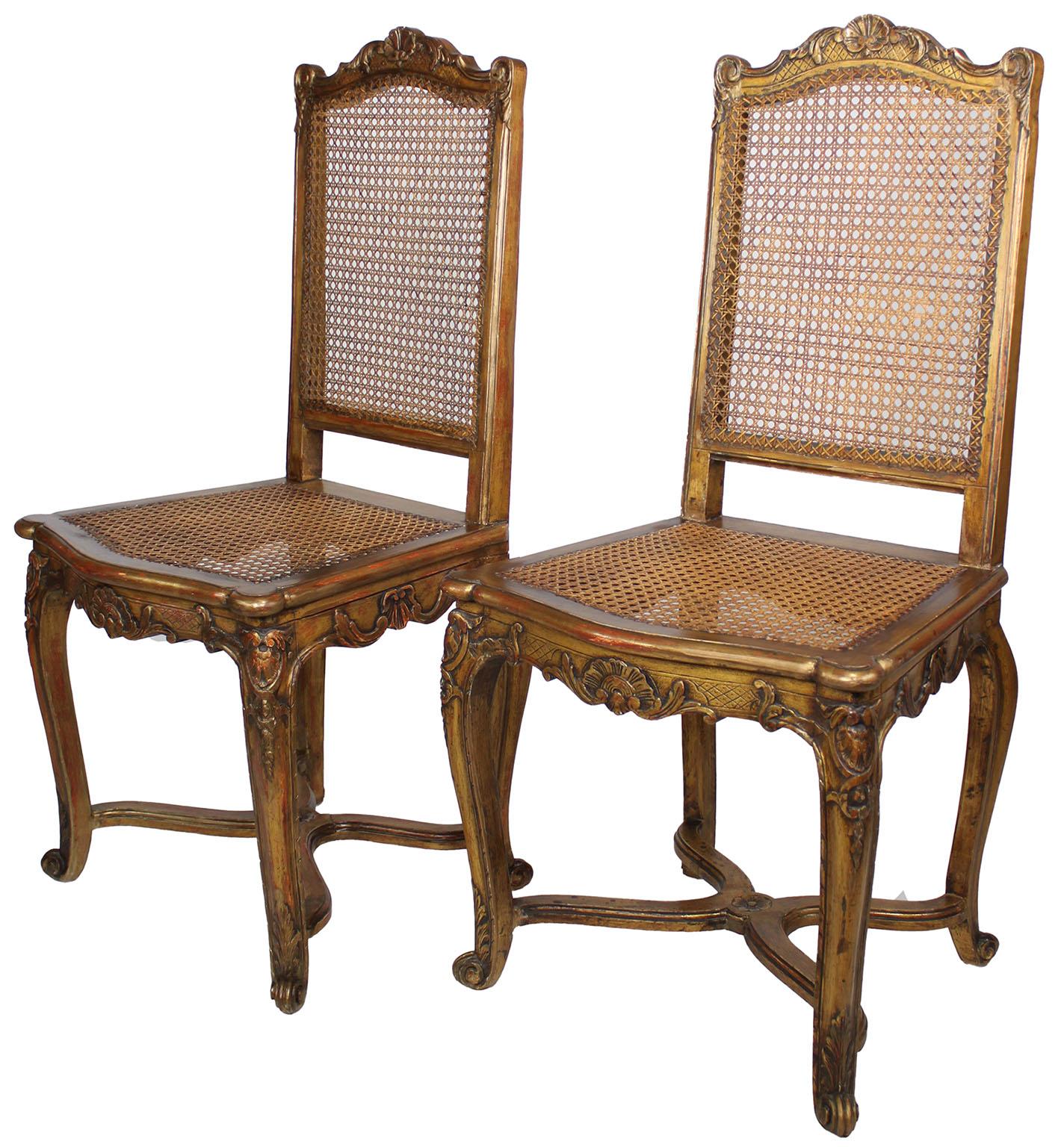 Set di nove sedie da opera francesi del XIX-XX secolo in stile Luigi XV intagliate in legno dorato In condizioni discrete in vendita a Los Angeles, CA