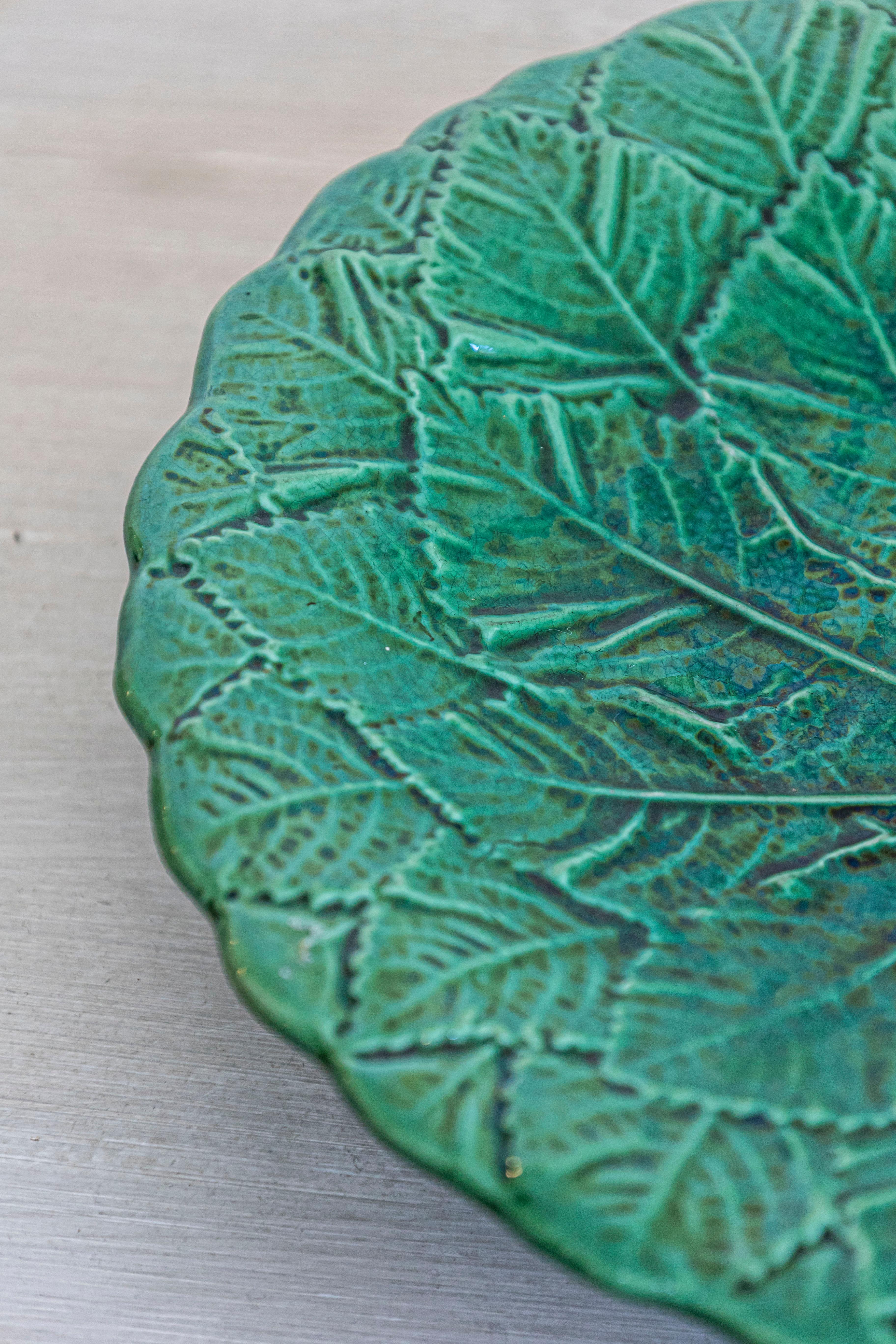 Conjunto de nueve piezas de porcelana esmaltada verde Porcelana en venta