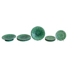 Conjunto de nueve piezas de porcelana esmaltada verde