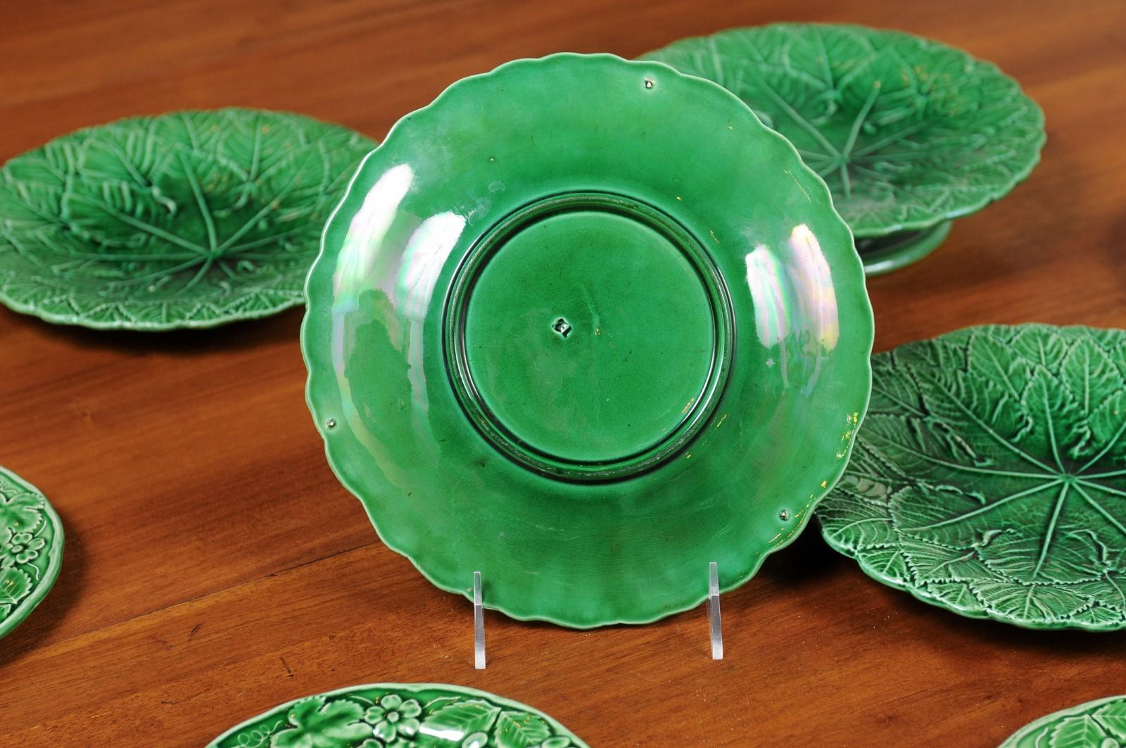 Ensemble de neuf pièces en porcelaine émaillée verte - QUATRE DISPONIBLES en vente 3