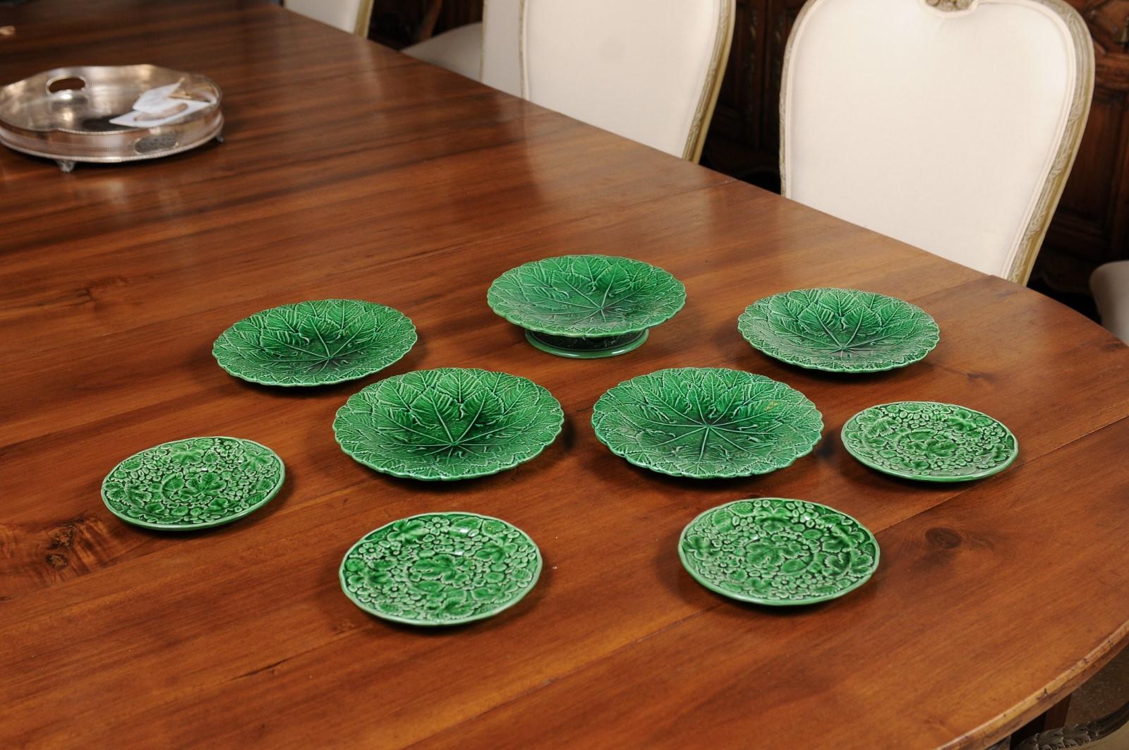 Ensemble de neuf pièces en porcelaine émaillée verte - QUATRE DISPONIBLES en vente 2