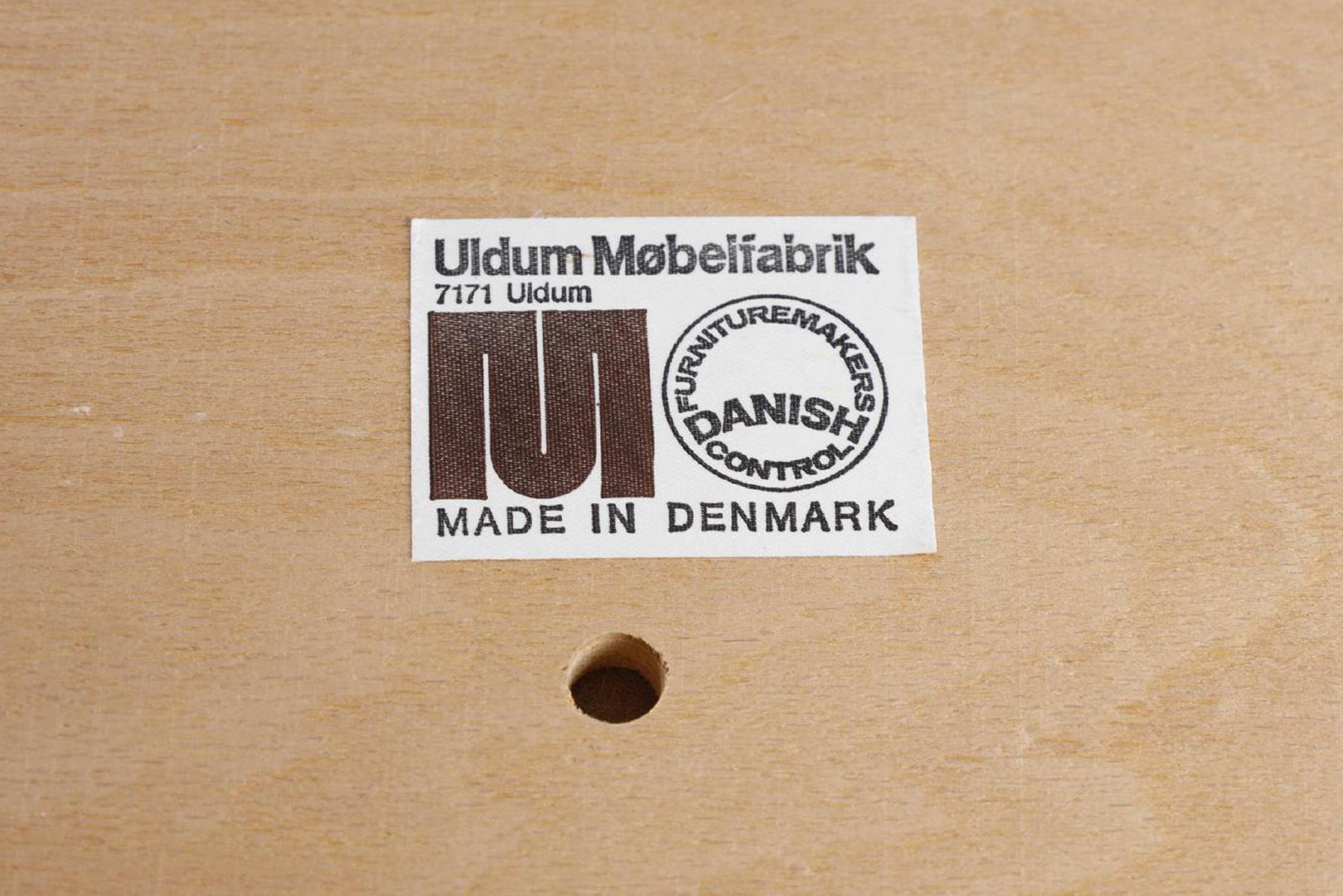 Origin: Denmark
Designer: Johannes Andersen
Manufacturer: Uldum Møbelfabrik
Era: 1960s
Materials: Rosewood, Wool
Measurements: 20