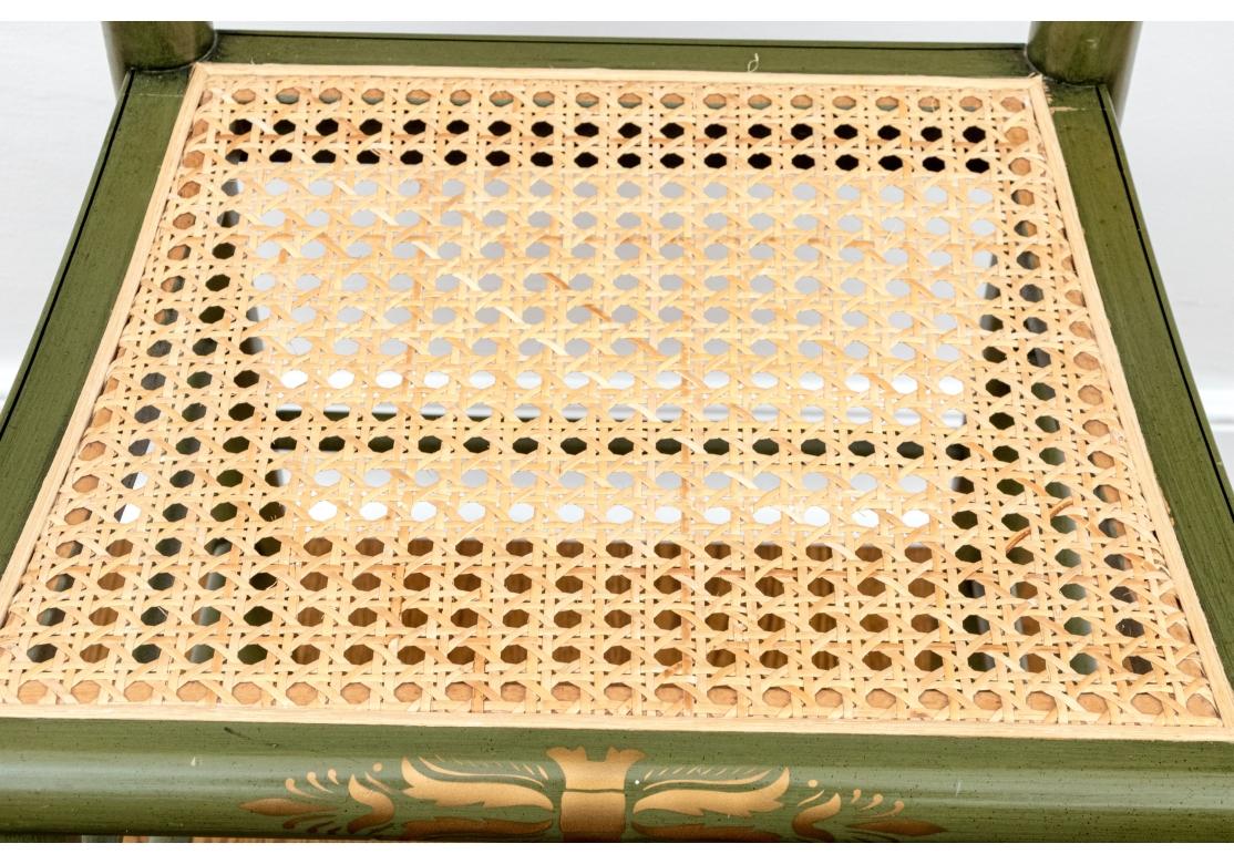 Neun Stühle zur Erinnerung an den Präsidenten Hitchcock, limitierte Auflage, bemalt im Angebot 4