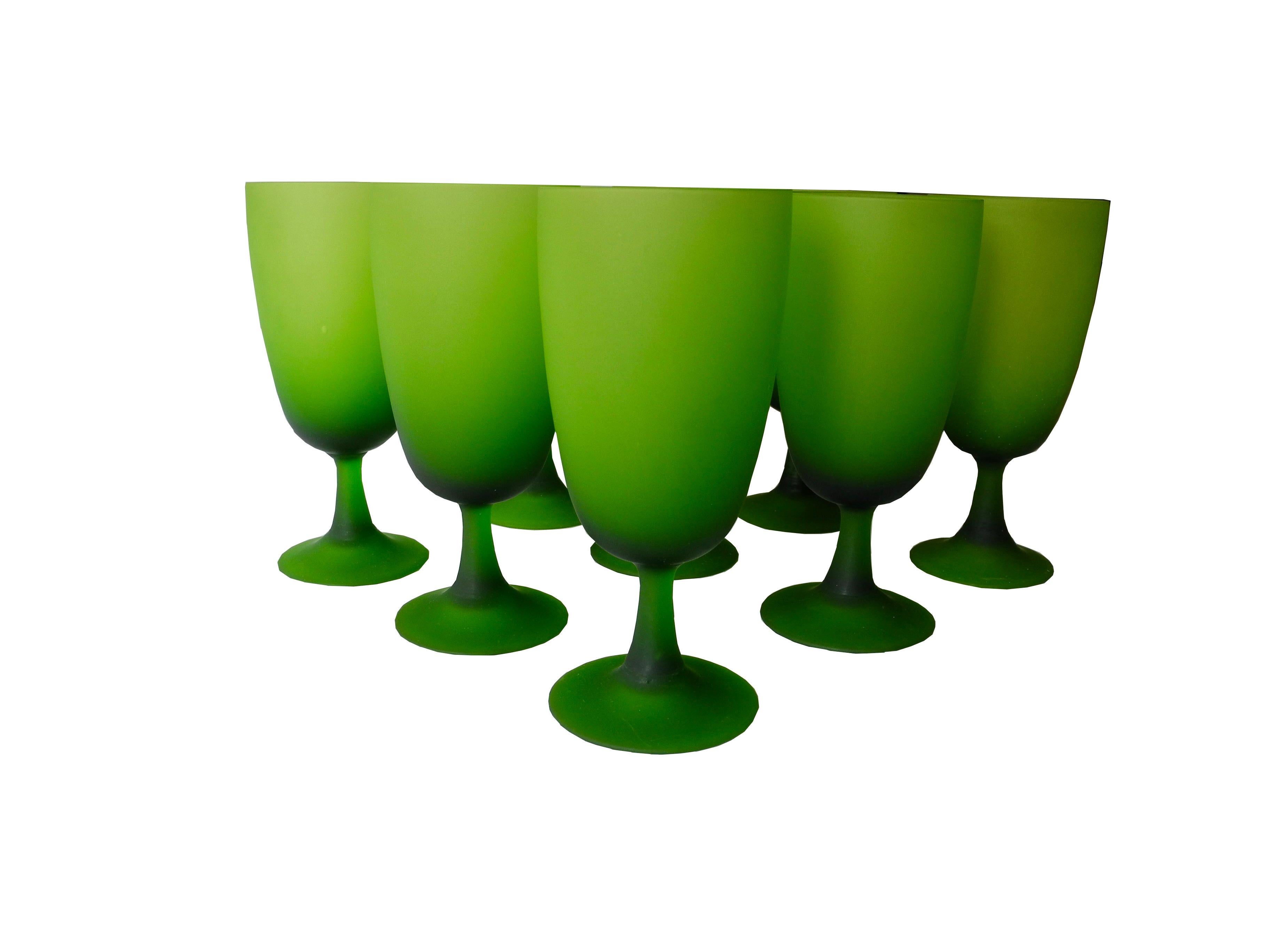 Set of Nine Modern Italian 20th Century Dinner Stemmed Glasses of Frosted Green In Good Condition For Sale In Hudson, NY