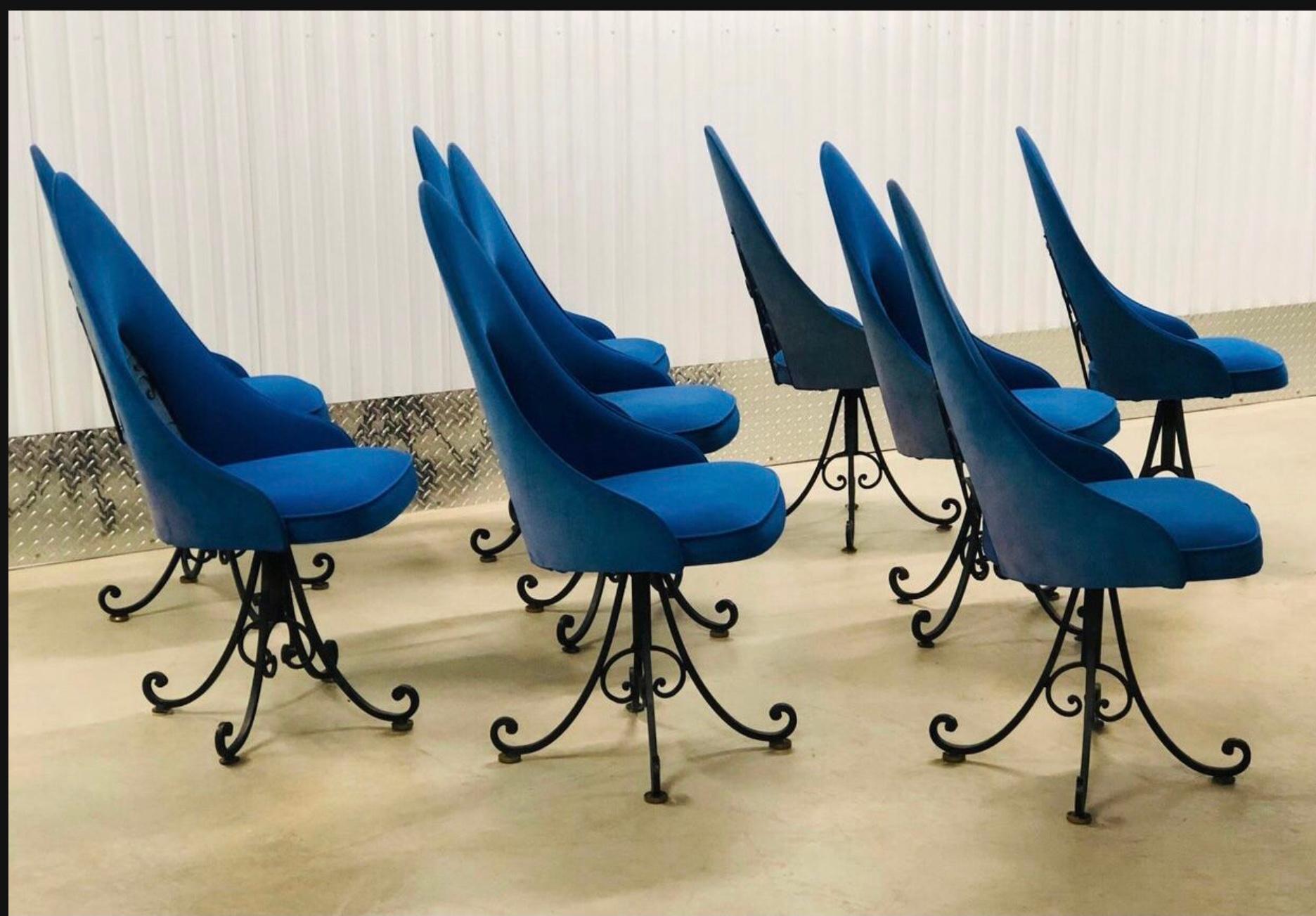 Américain Ensemble de neuf chaises de salle à manger pivotantes par Antarenni Ny, fer forgé, rétro vintage en vente