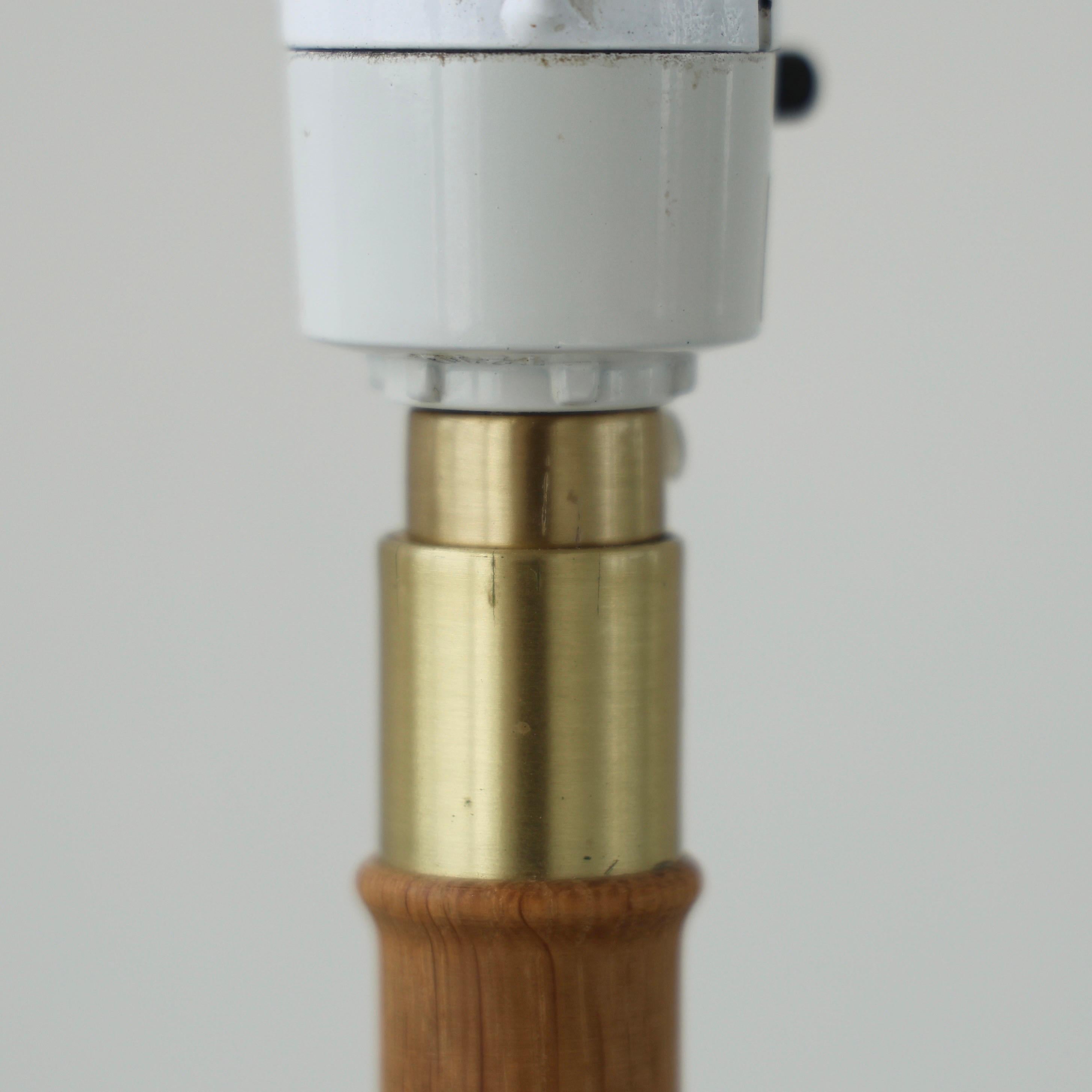 Ensemble de lampadaires en Oak Wood par Esben Klint pour Le Klint, années 1970, Danemark en vente 4