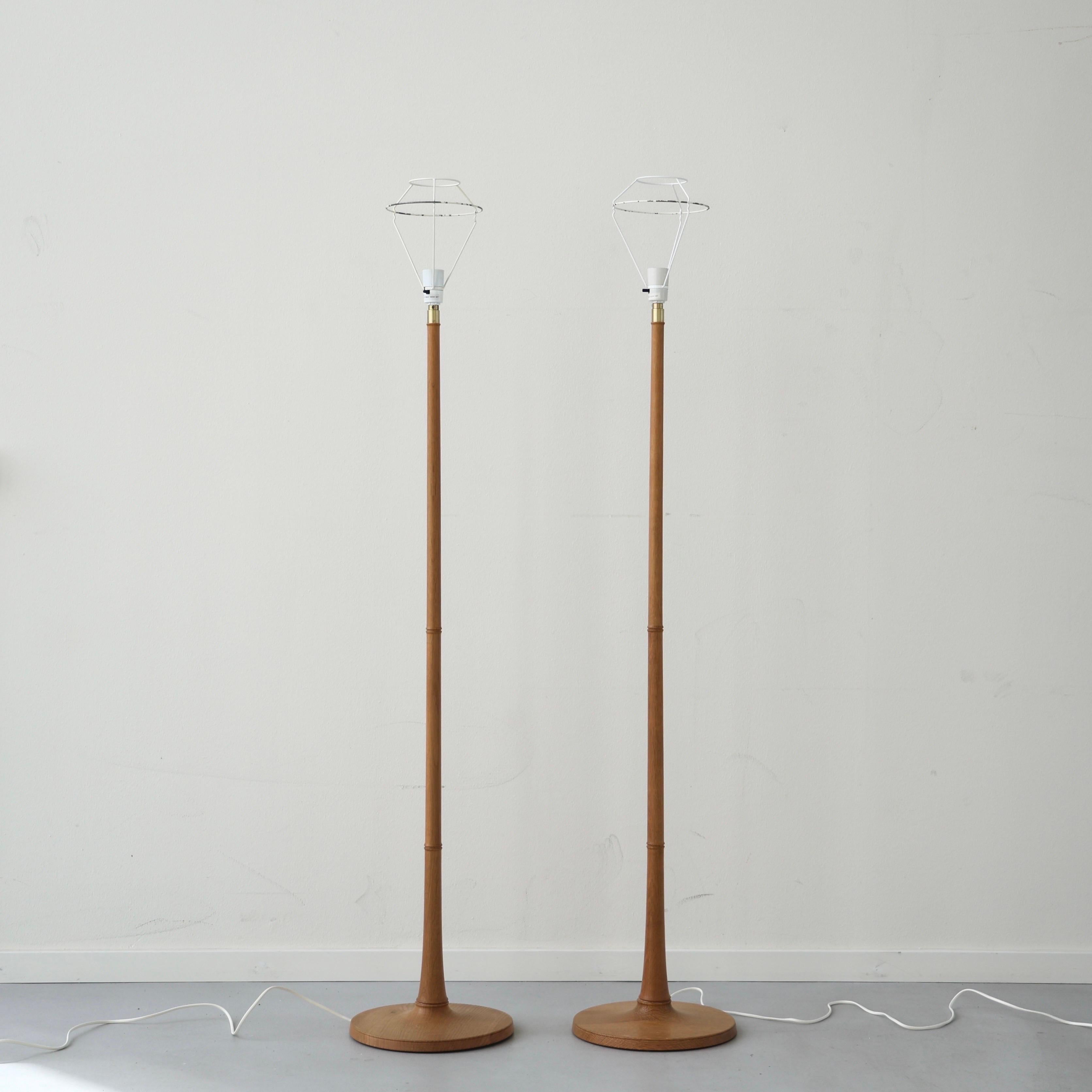 Ensemble de lampadaires en Oak Wood par Esben Klint pour Le Klint, années 1970, Danemark en vente 2