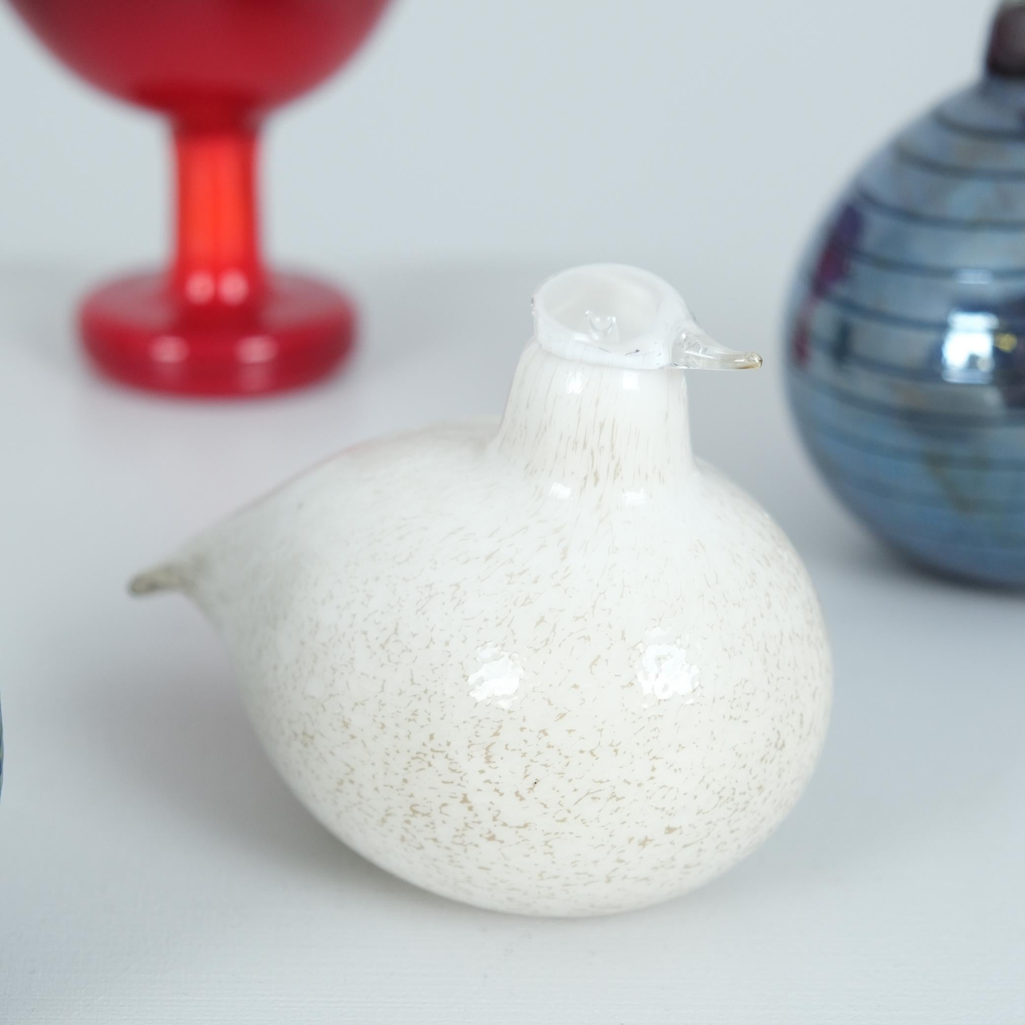 Finlandese Set di uccelli e bottiglie Oiva Toikka, Ibis rosso, Pheseant, Iittala e Nuutajärvi in vendita