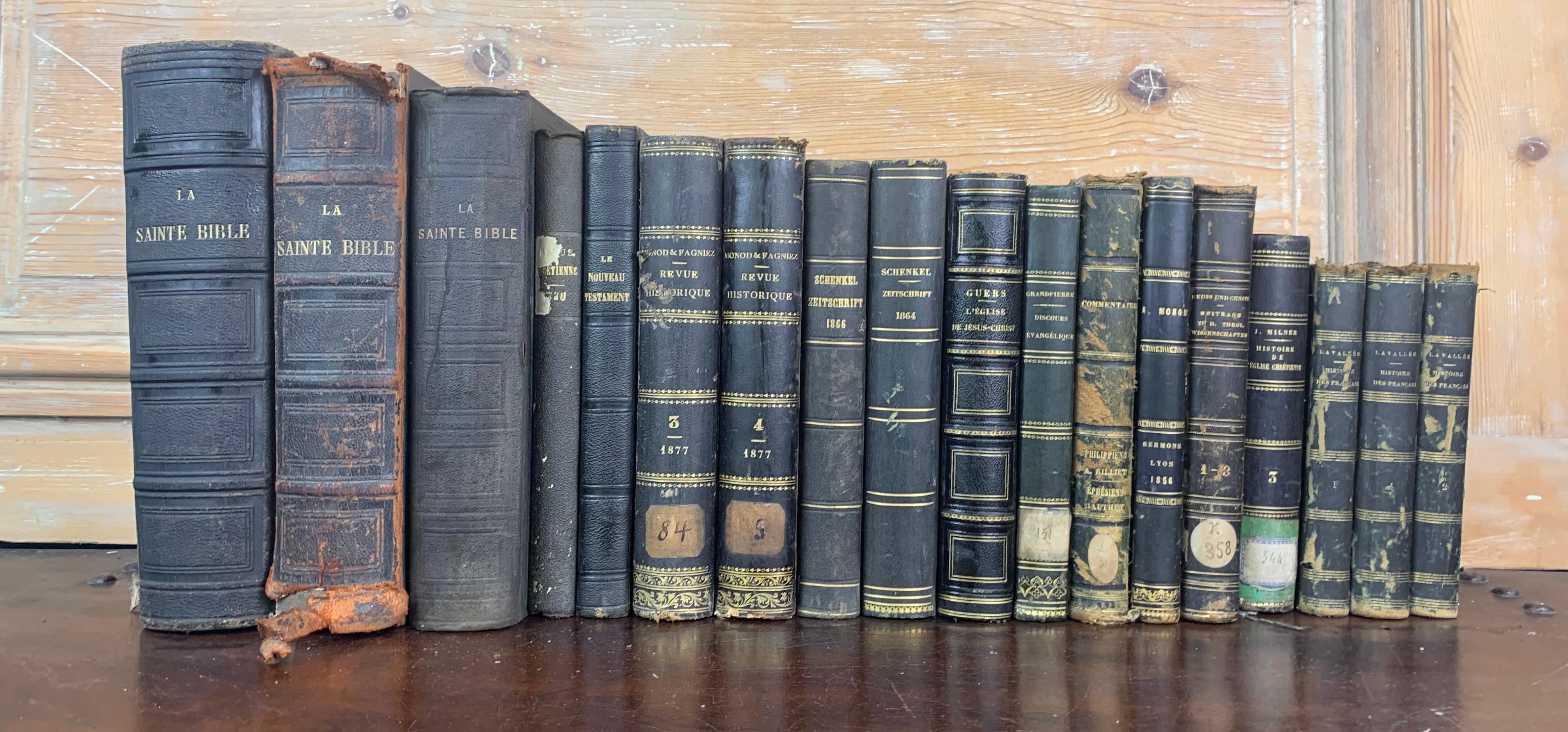 Set of old religious books dating from the 19th century. From an old protestant library near Le Havre in France. These beautiful books are perfect to fill a nice library. Sizes may vary.