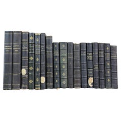 Ensemble de livres reliés anciens datant du XIXe siècle