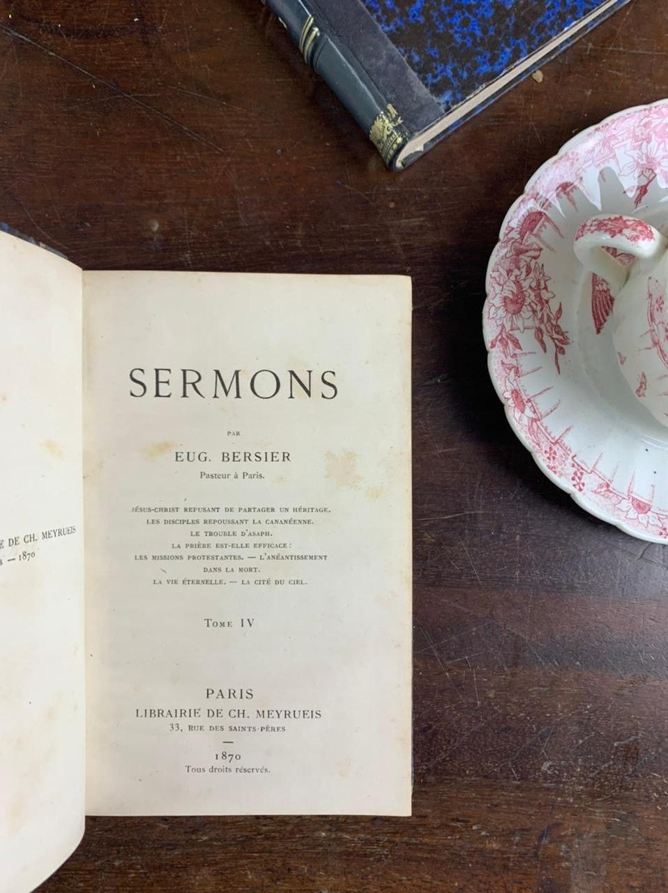 Conjunto de libros antiguos encuadernados que datan del siglo XIX Francia en venta 1