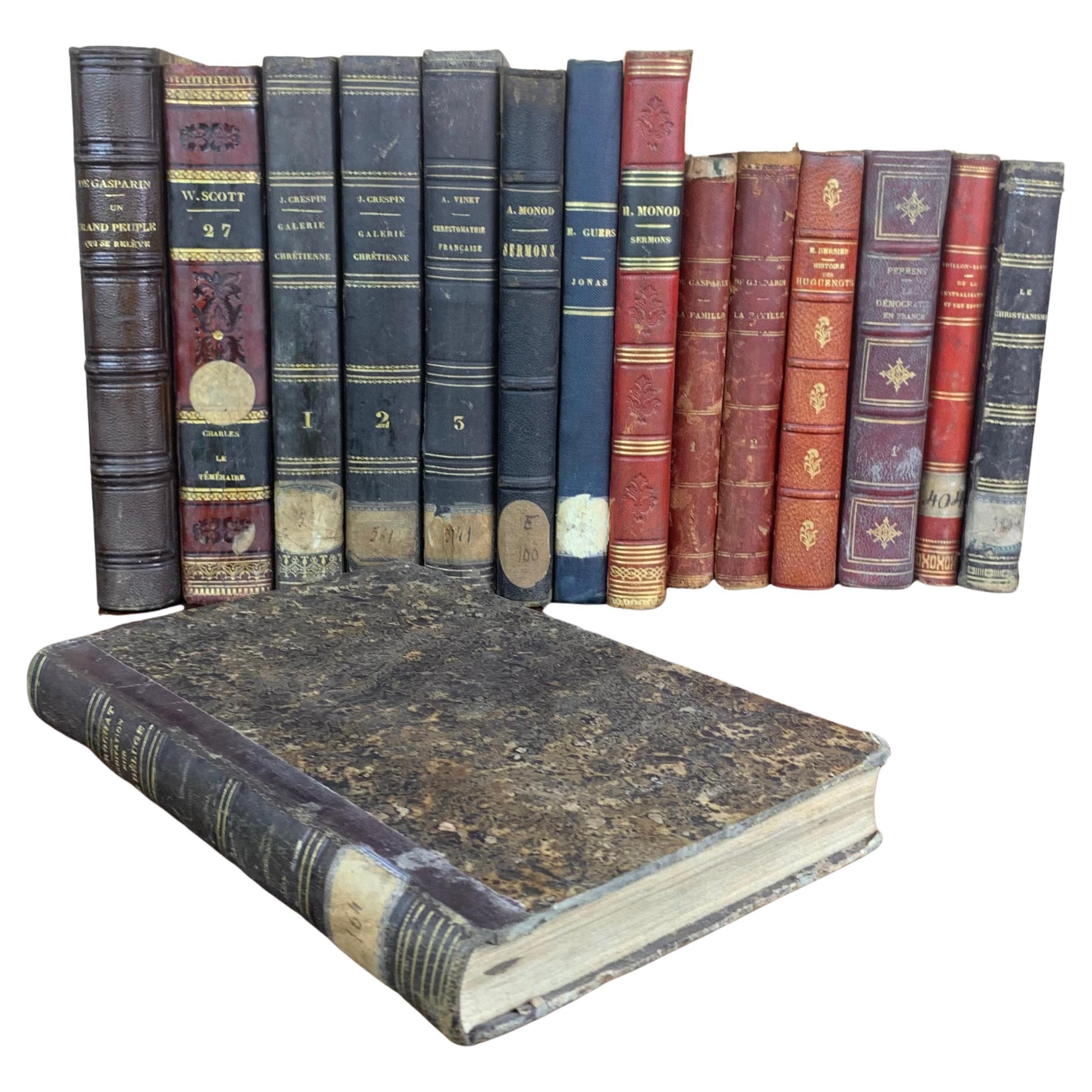 Ensemble de livres reliés anciens du XIXe siècle