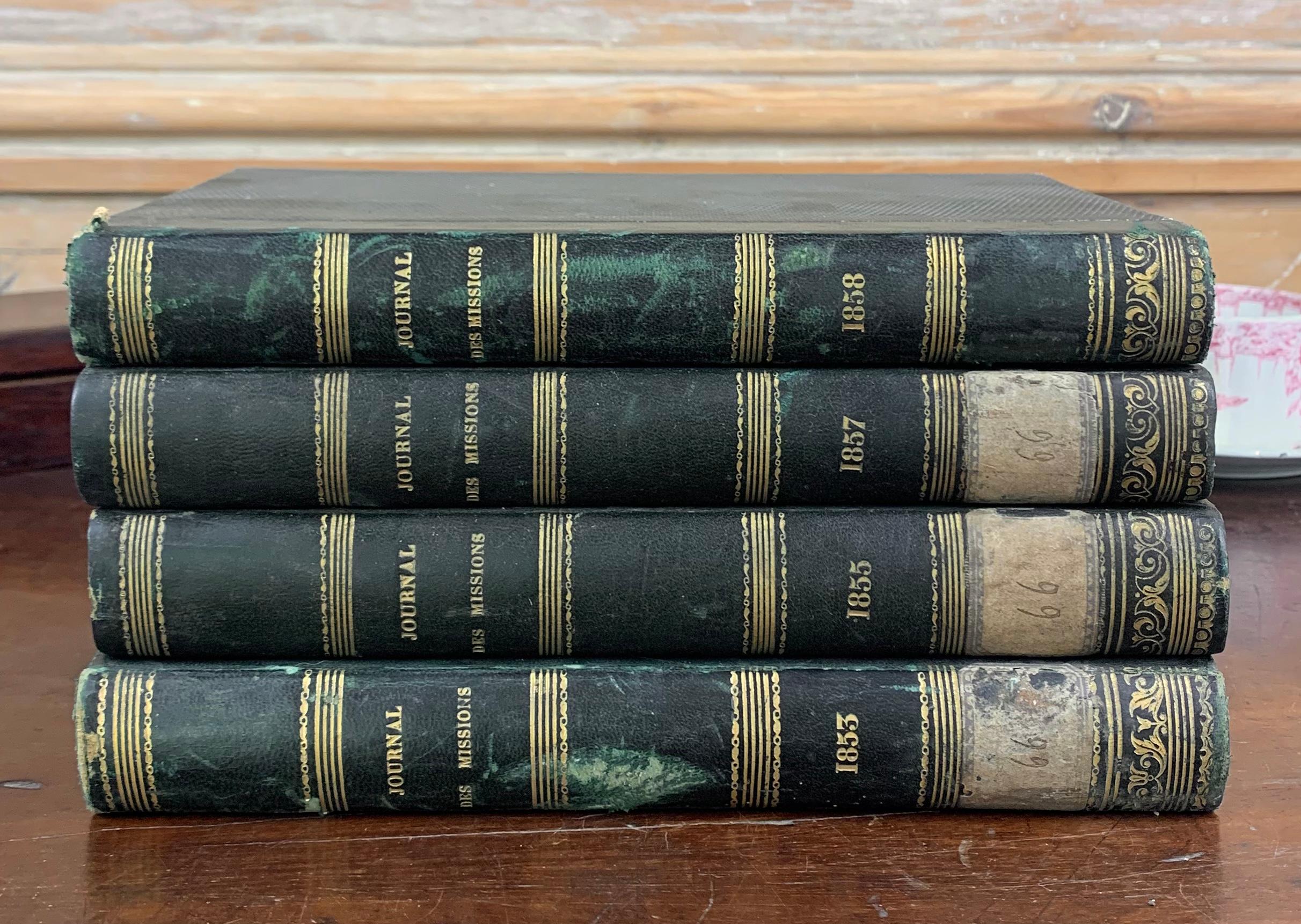 Set of Old Bound Books from the 19th Century  For Sale 3