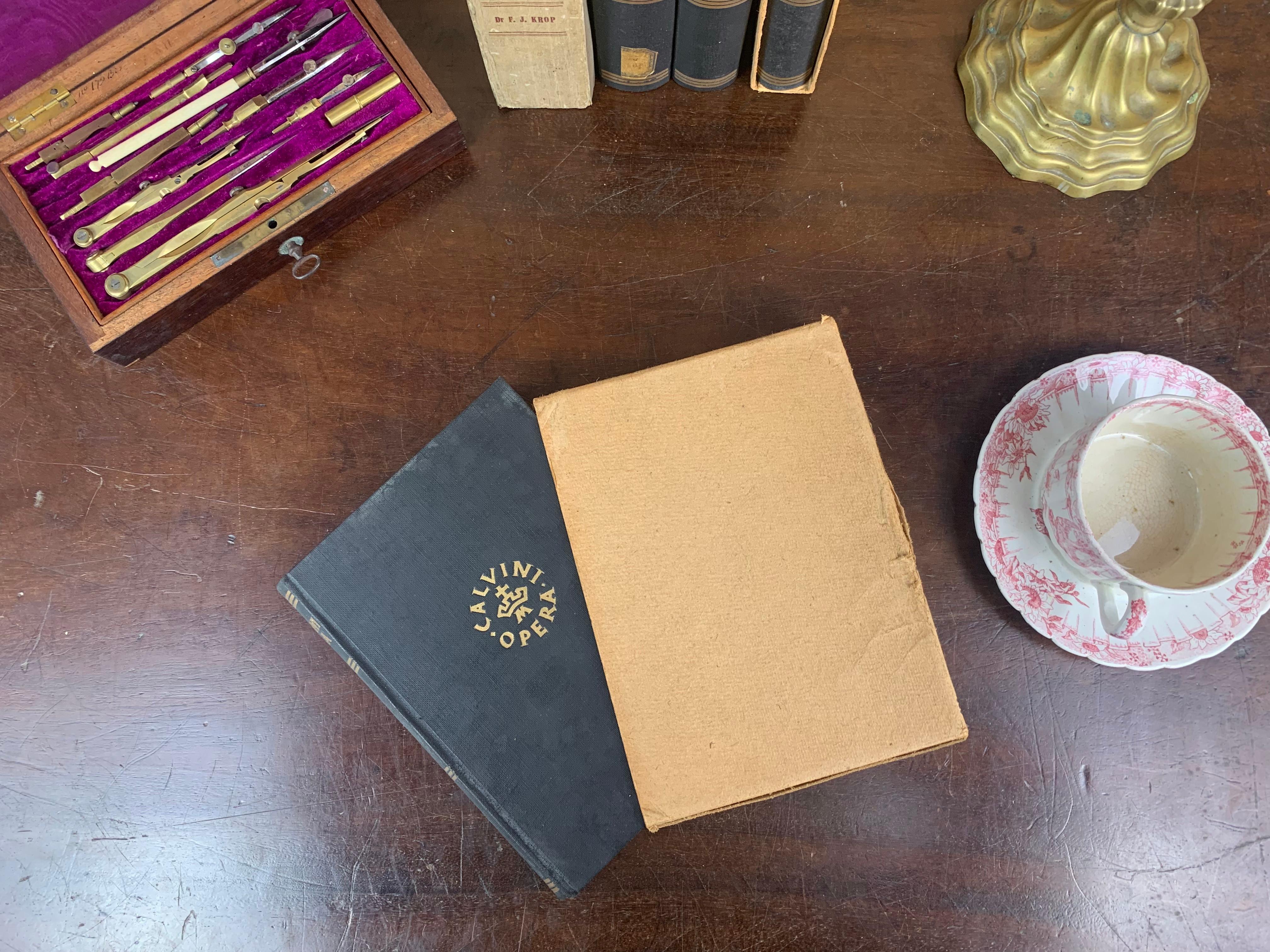 Ensemble d'anciens livres religieux 