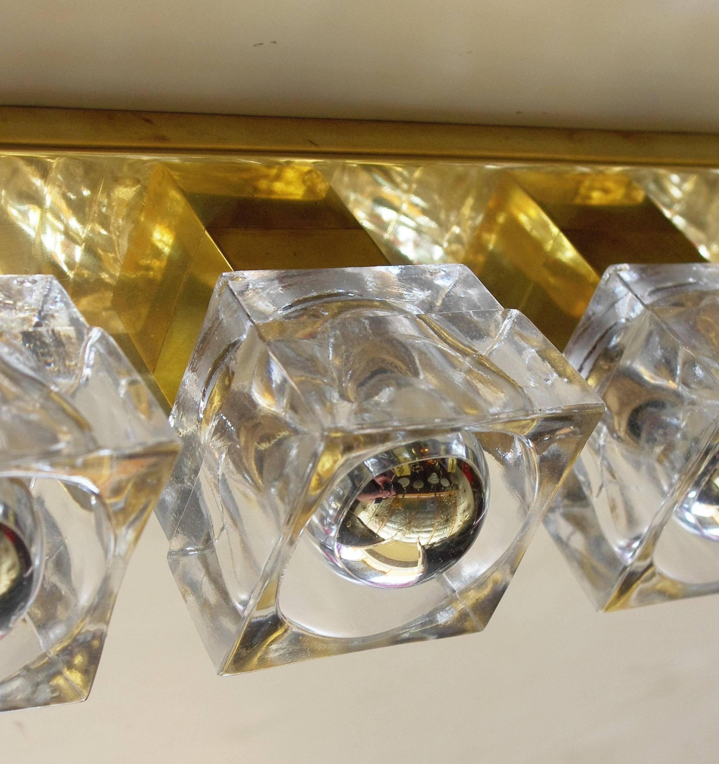 One Italian Sconce w/ Sciolari Clear Murano Glass Cubes, 1960s In Good Condition For Sale In Los Angeles, CA