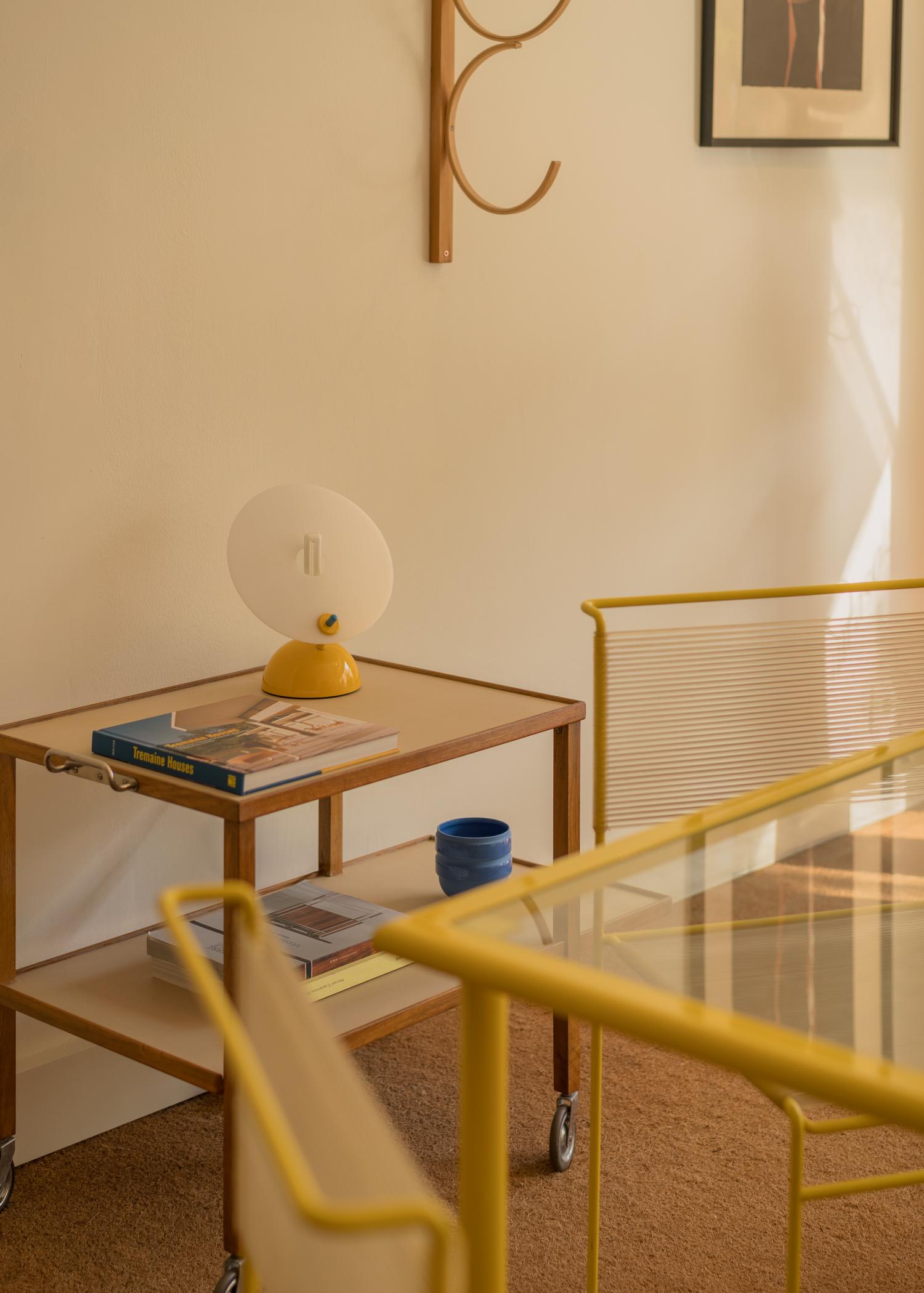 Set of one table and four chairs designed by Giandomenico Belotti for Fly Line For Sale 11