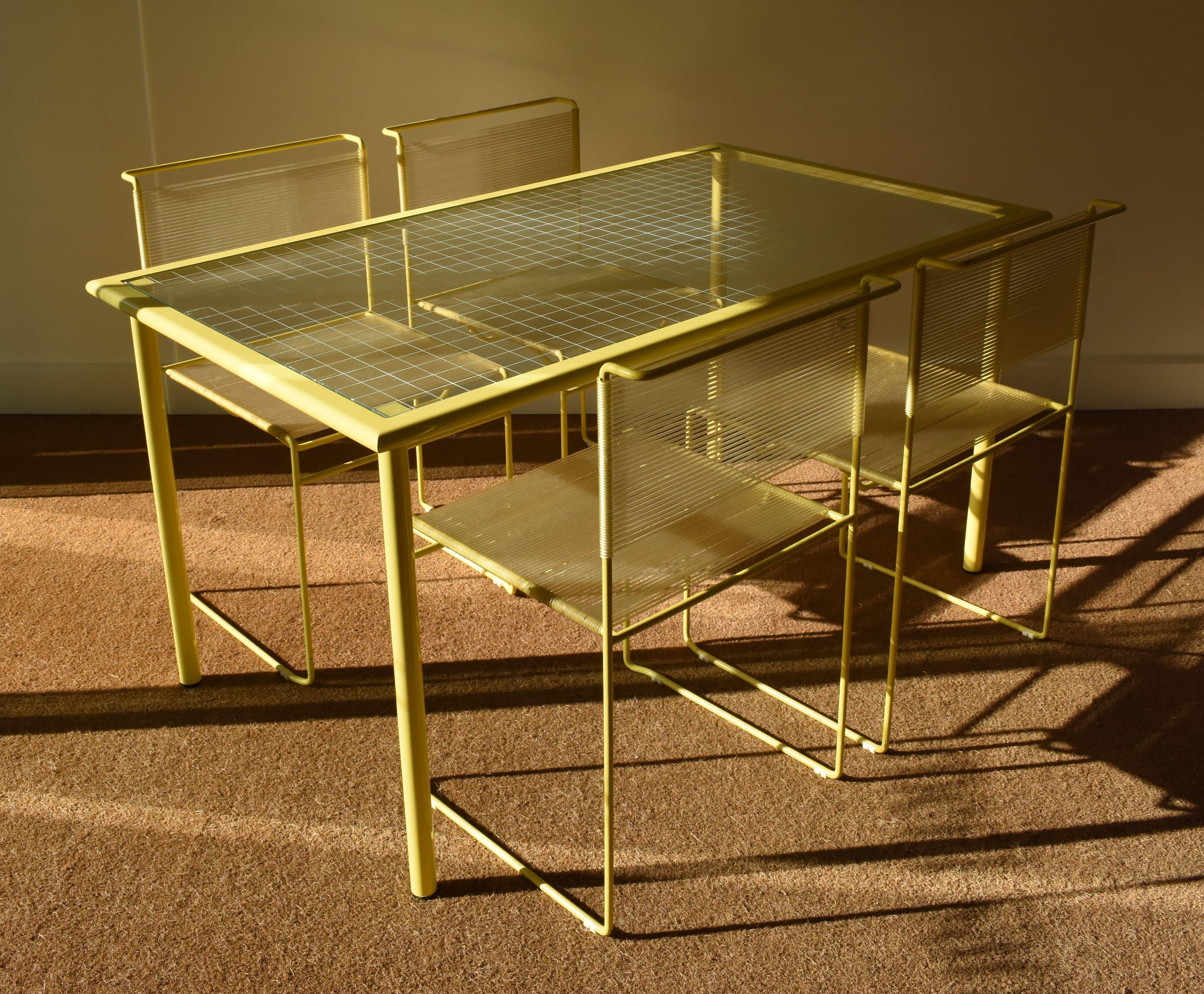 Post-Modern Set of one table and four chairs designed by Giandomenico Belotti for Fly Line For Sale