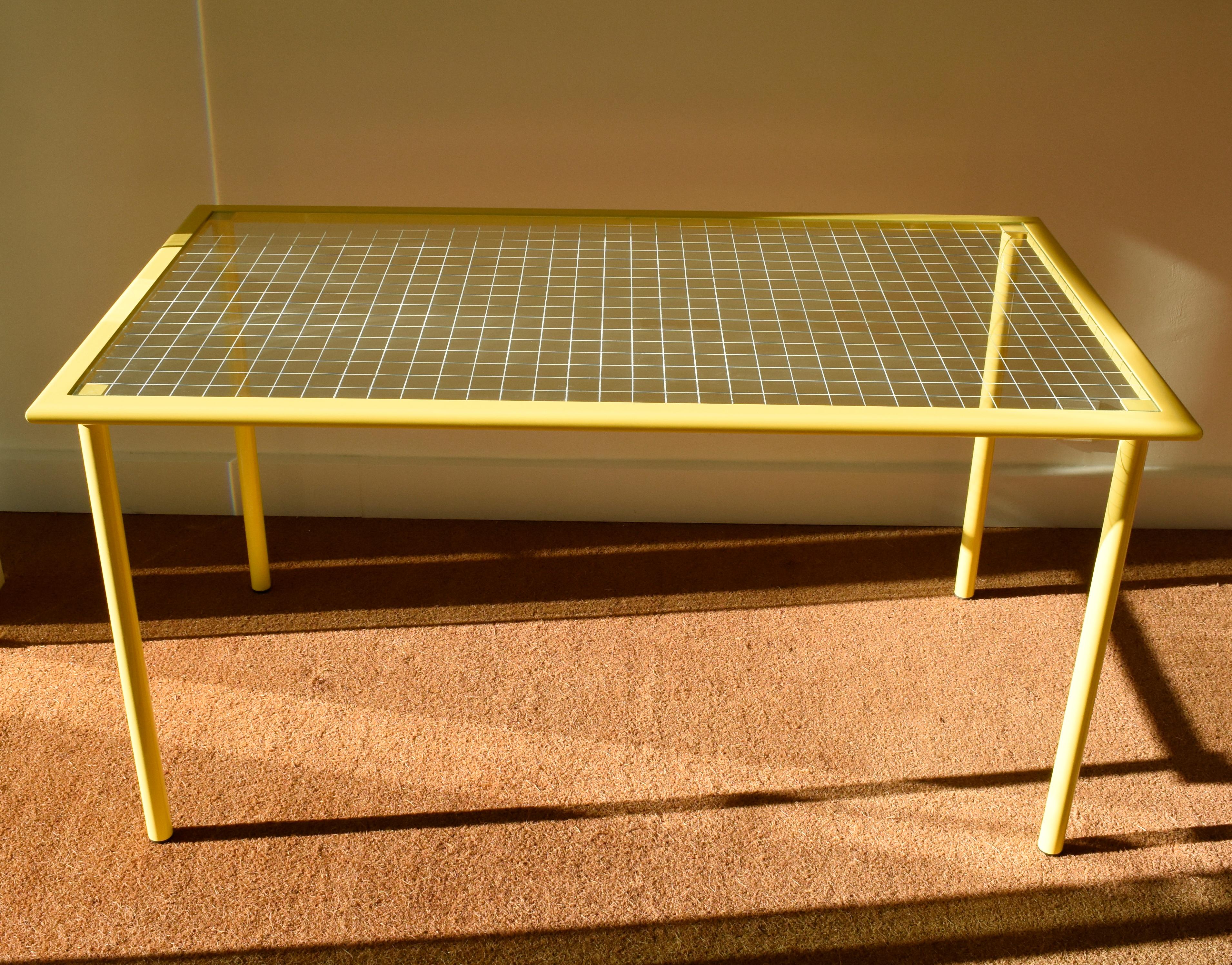 Italian Set of one table and four chairs designed by Giandomenico Belotti for Fly Line For Sale