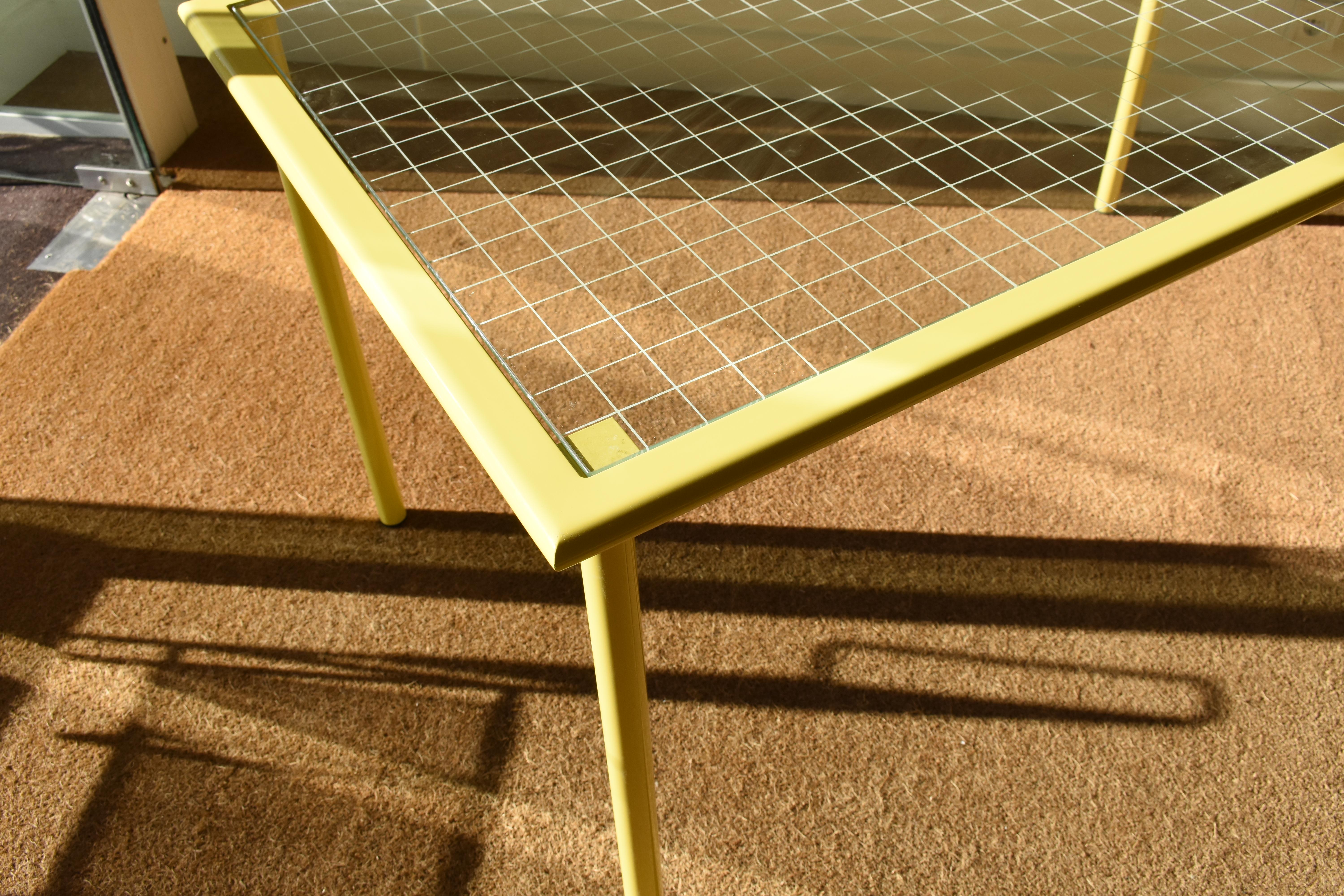 Late 20th Century Set of one table and four chairs designed by Giandomenico Belotti for Fly Line For Sale