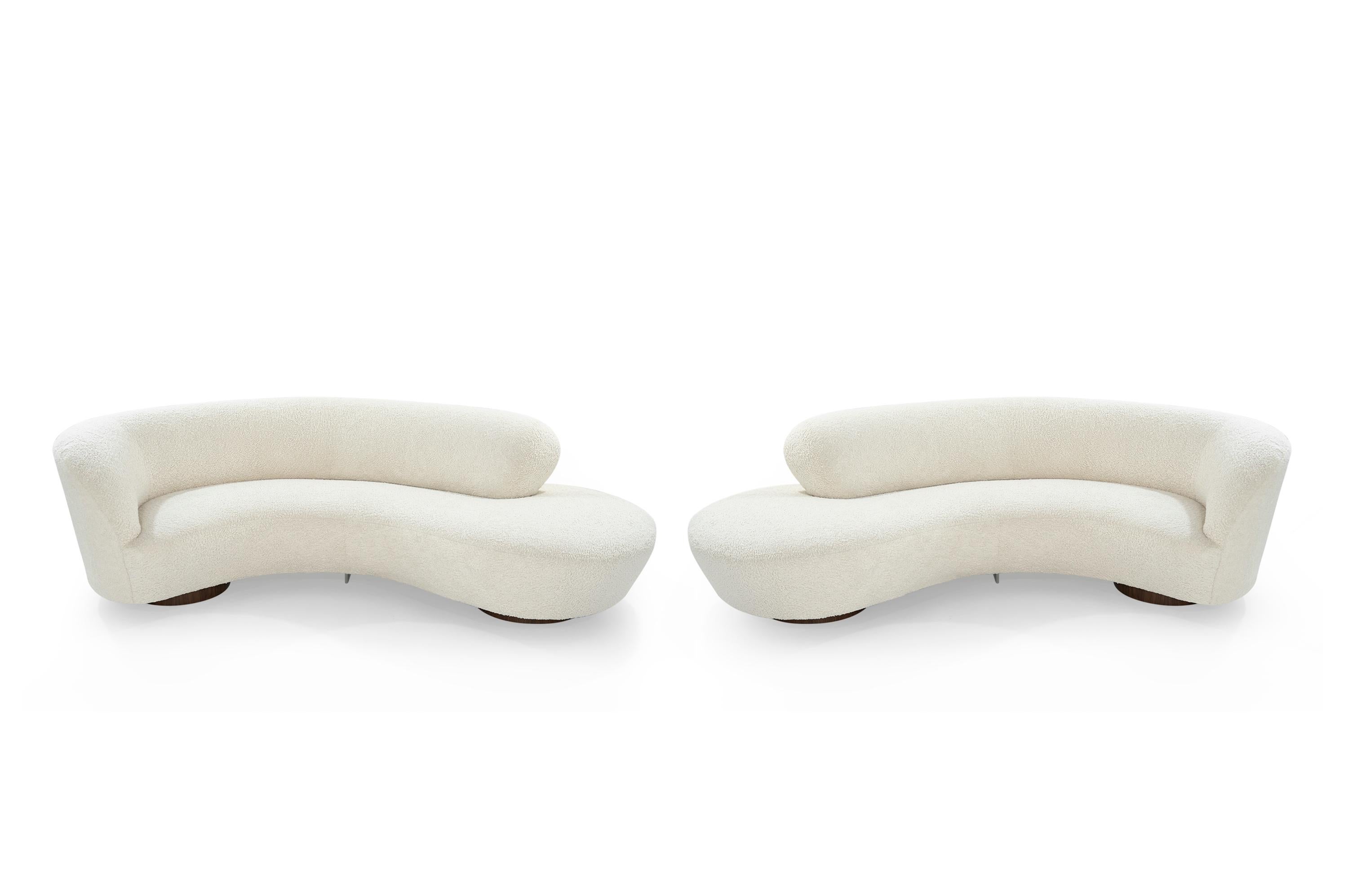 Mid-Century Modern Set of Opposing Sofas by Vladimir Kagan in Bouclé