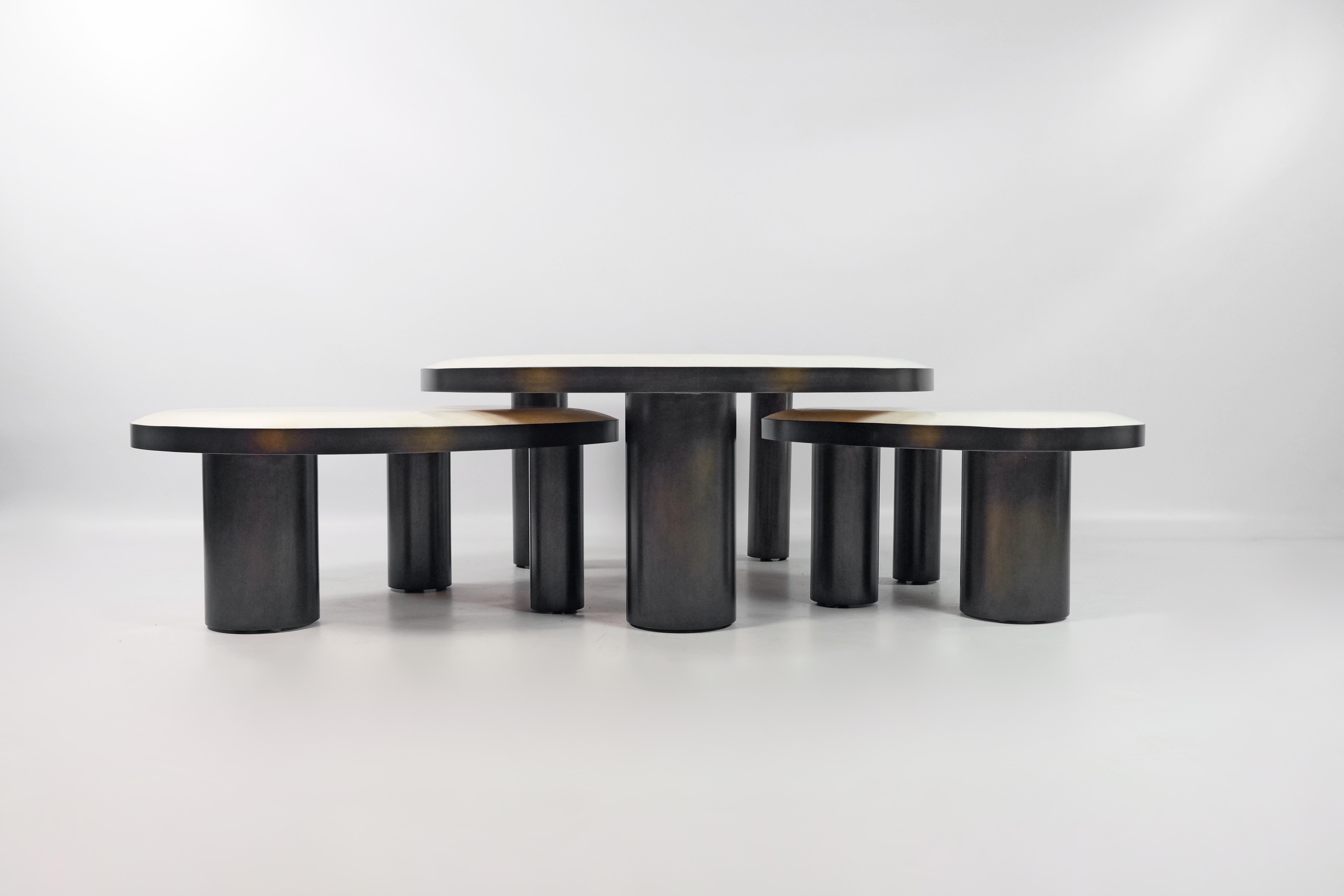 Organique Ensemble de tables basses organiques en cristal de roche et finition bronzée par Ginger Brown en vente