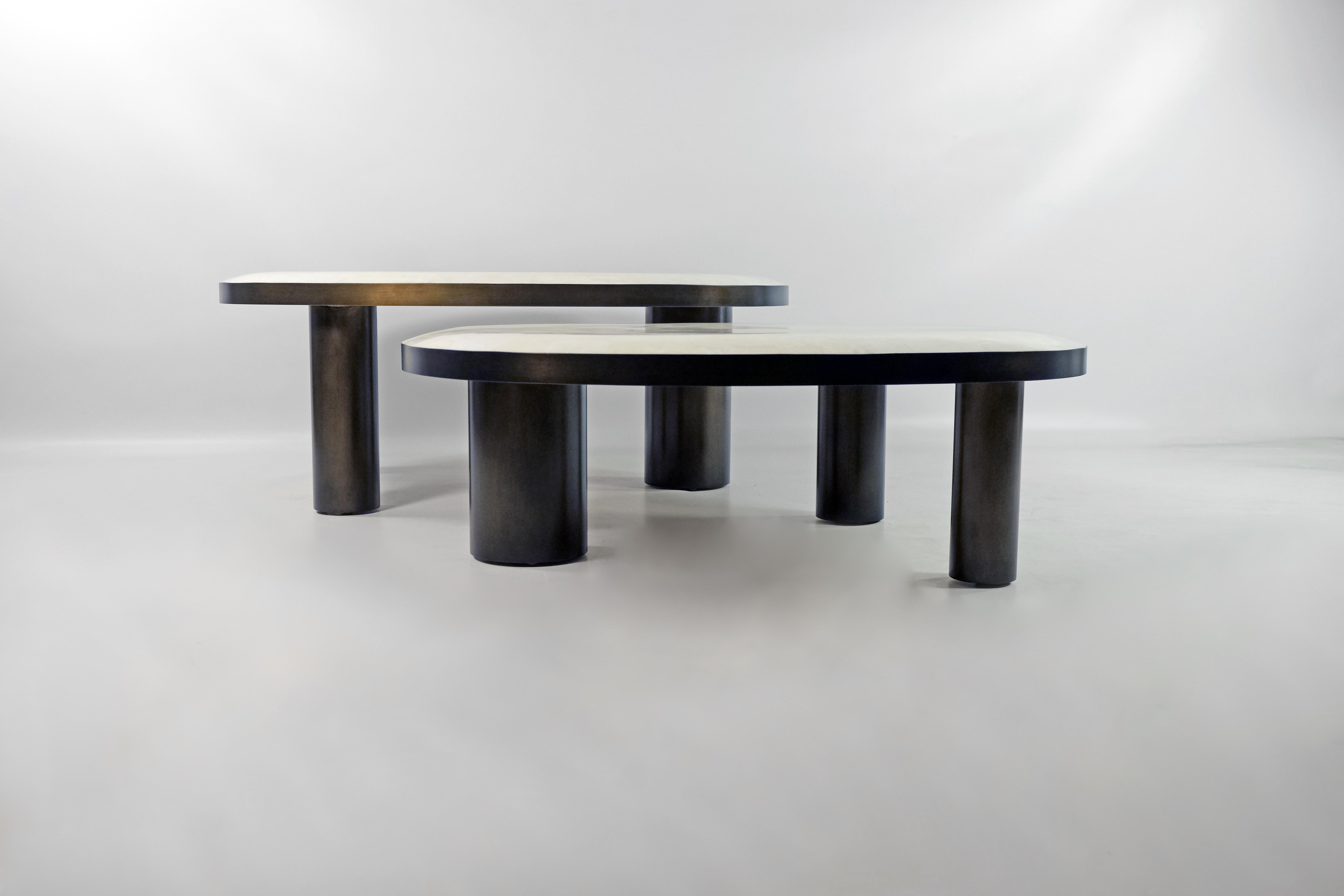 Organique Ensemble de tables basses organiques en cristal de roche et finition bronzée par Ginger Brown en vente