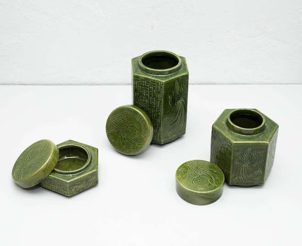 Ensemble de vases en céramique orientale, vers 1960 en vente 6