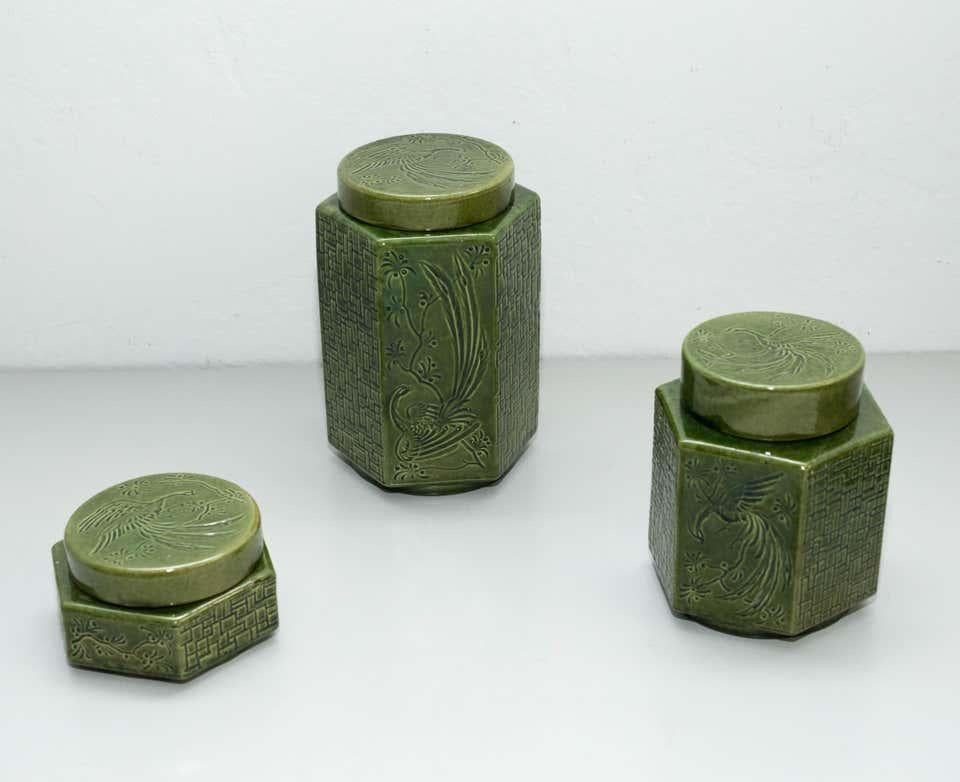 Espagnol Ensemble de vases en céramique orientale, vers 1960 en vente