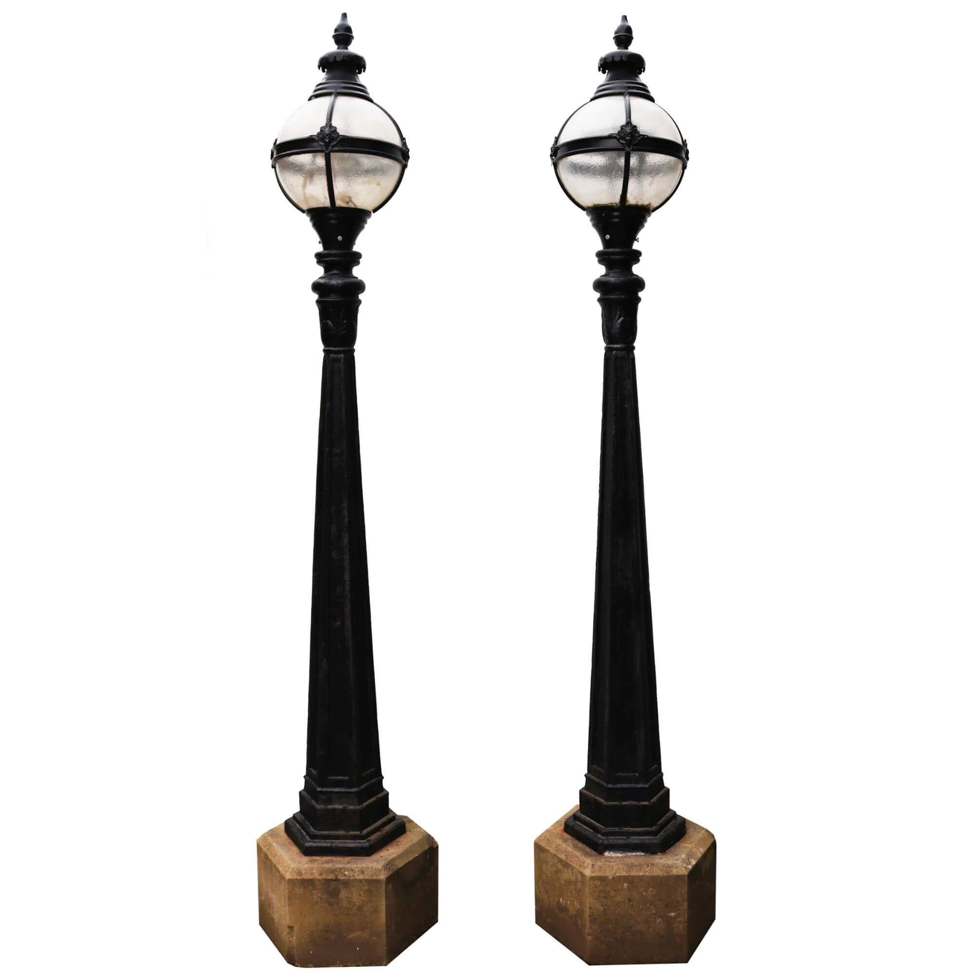 Set of Original Antique Victorian Lamp Posts In Fair Condition In Wormelow, Herefordshire