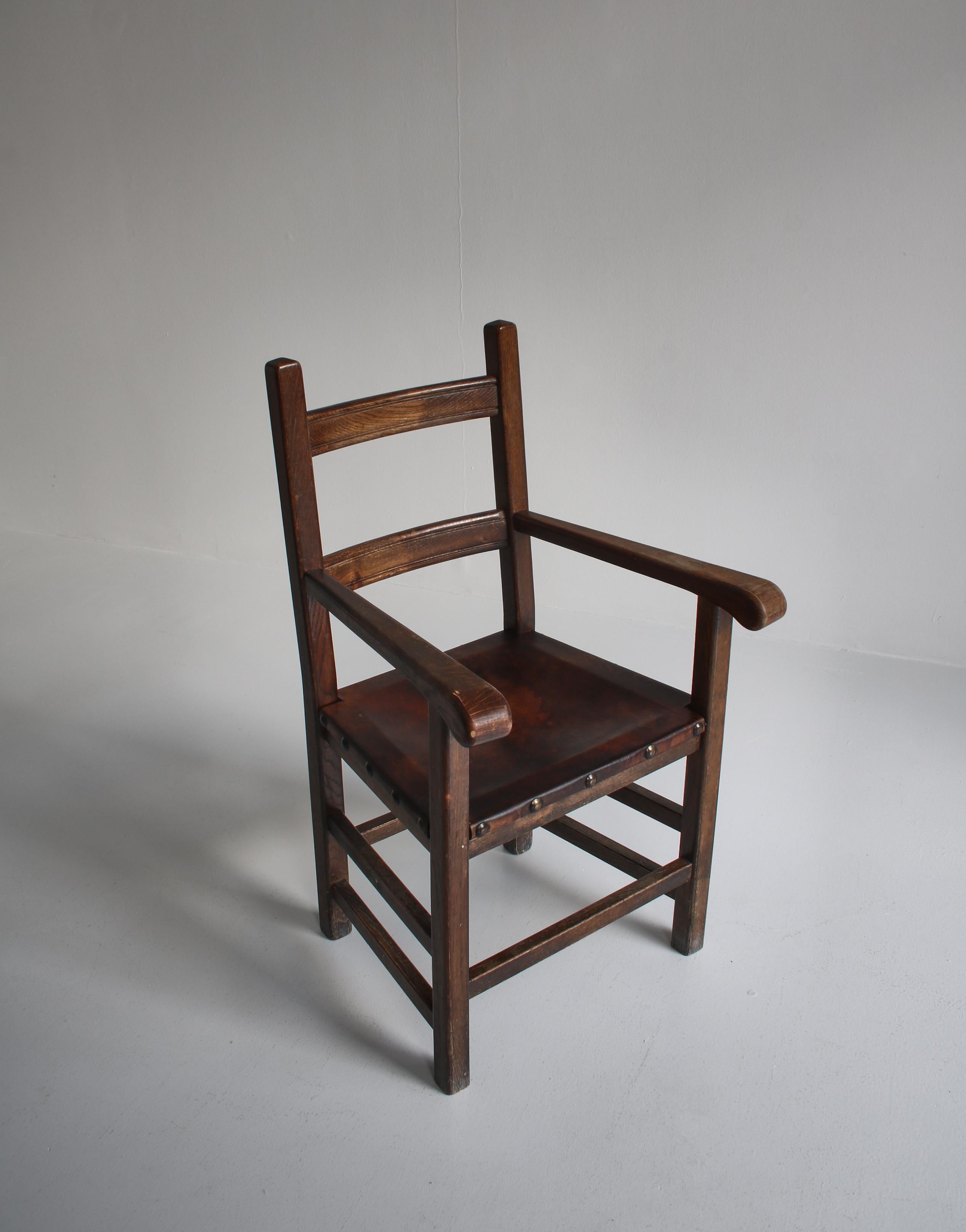 Set of Original Arts and Crafts Armchairs by Danish Cabinetmaker Oak and Leather For Sale 7