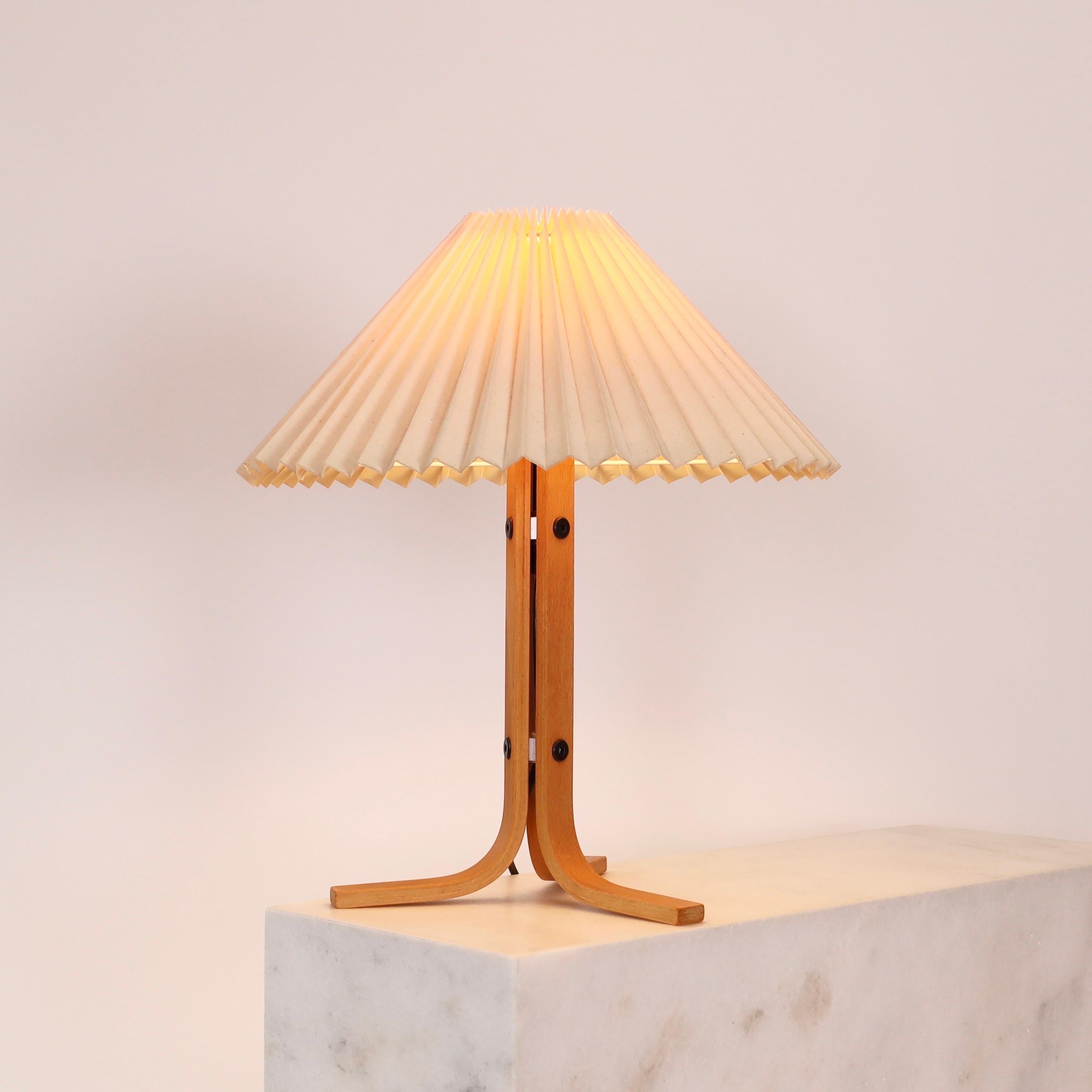 Set of Original Danish Caprani Tripod Desk Lamps, 1970s, Denmark In Good Condition In Værløse, DK