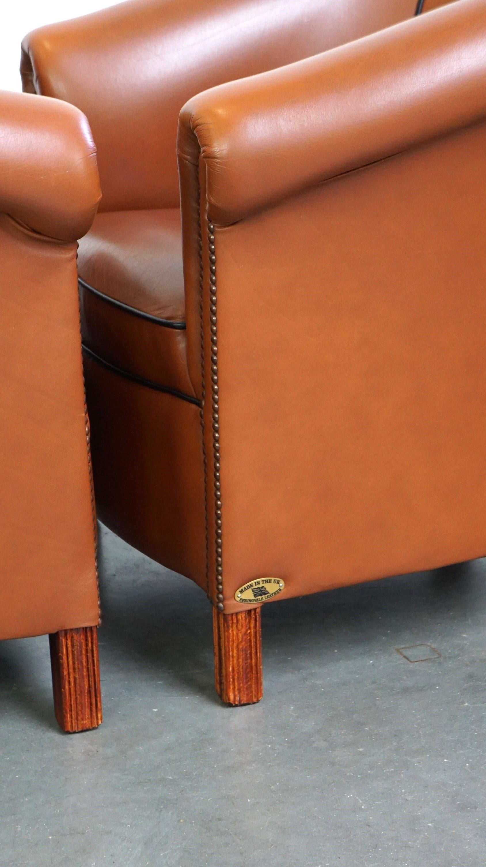 Ensemble de fauteuils club springvale anglais originaux fabriqués à la main en bon état en vente 4