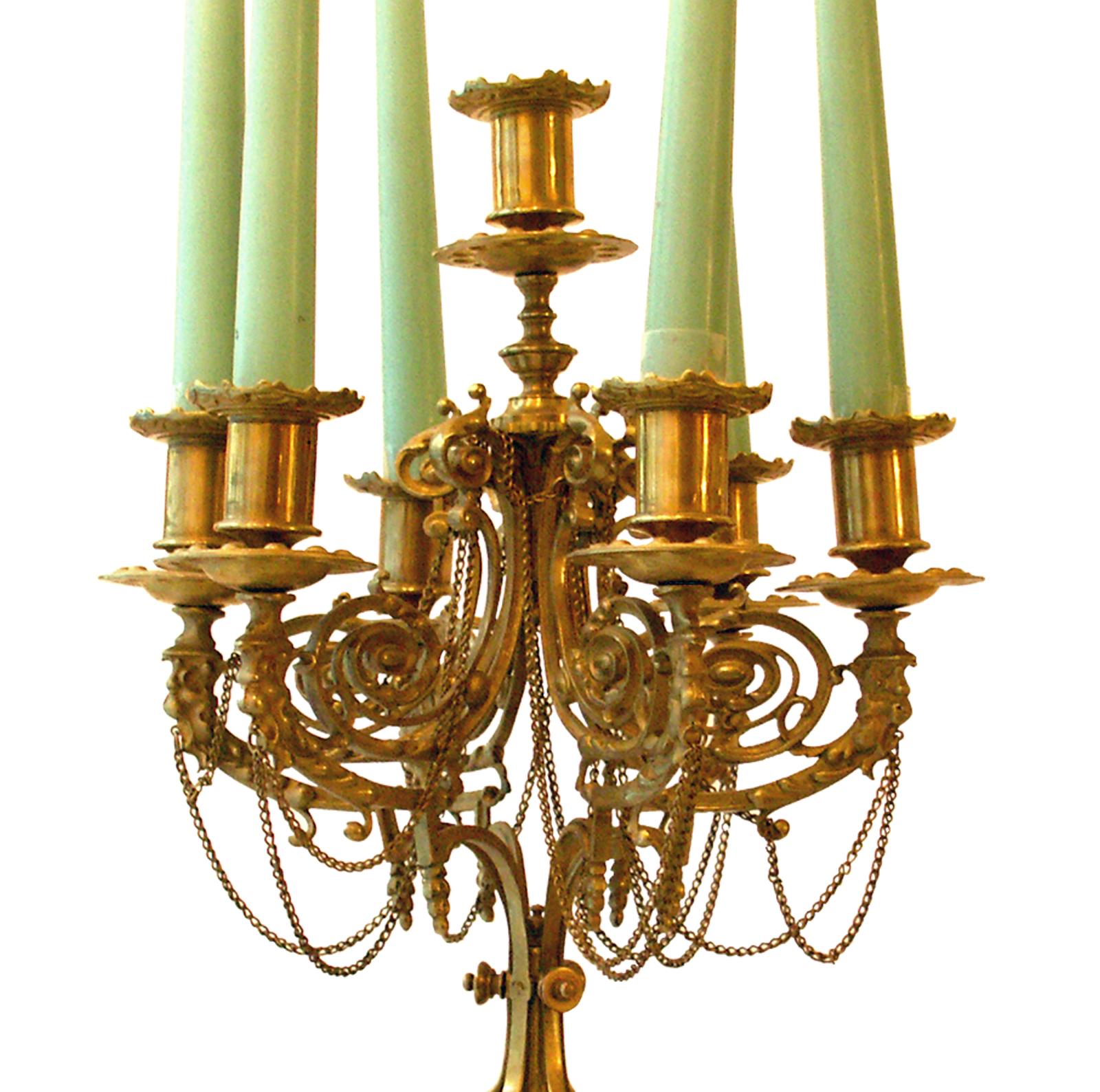 Autrichien Ensemble de chandeliers d'origine de style Louis Seize avec bougeoirs historiques en vente