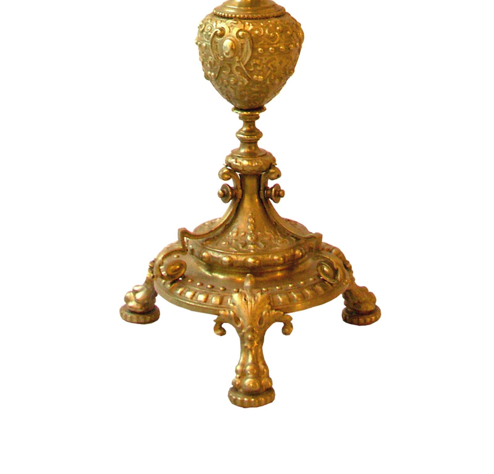 Set von originalen historischen Historischen Kerzenhaltern aus Guilided Bronze im Louis Seize-Stil (Handgefertigt) im Angebot