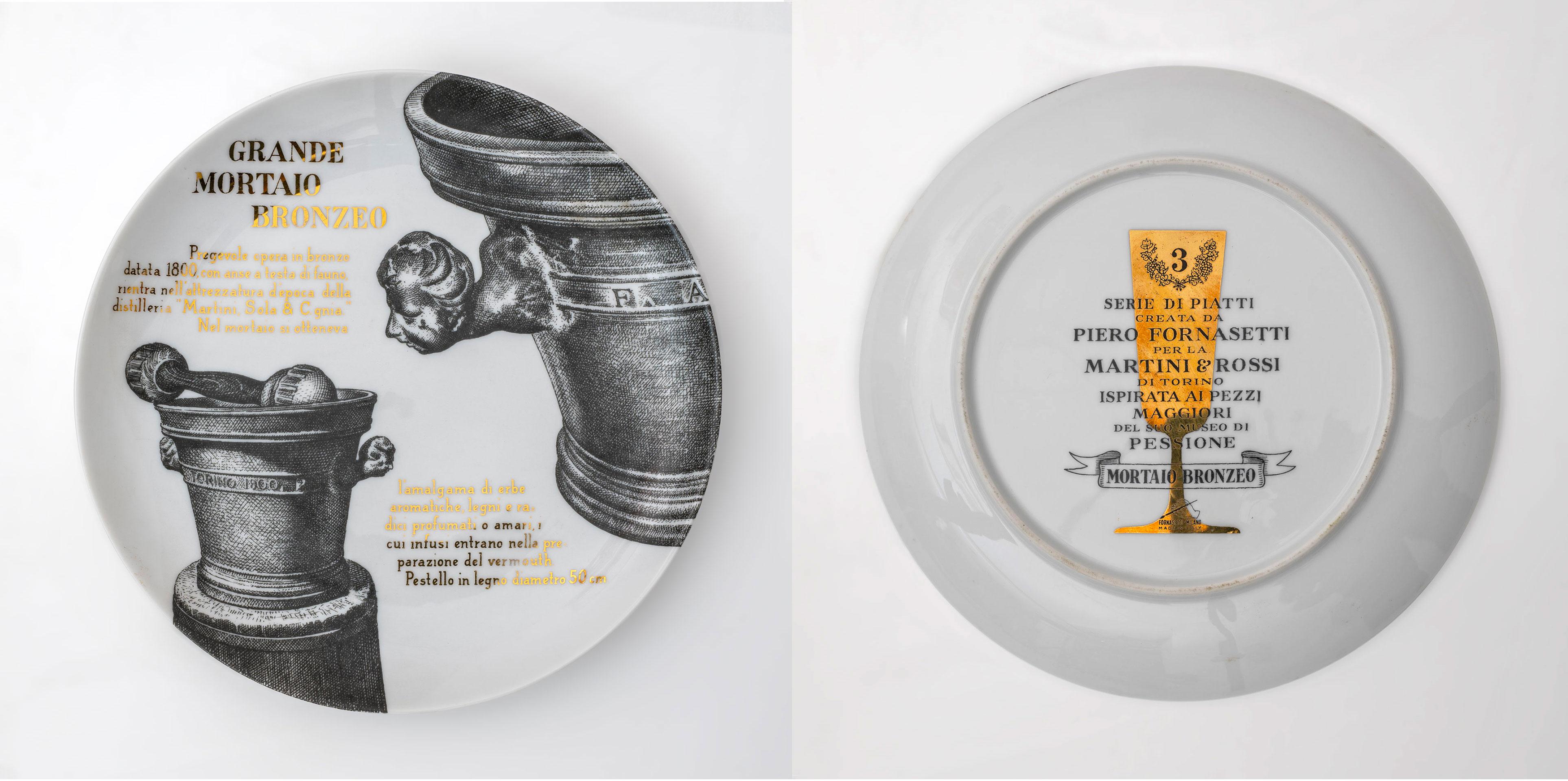 Italian Set of P. Fornasetti Decorative Porcelain Plates for Martini & Rossi, 1960s For Sale