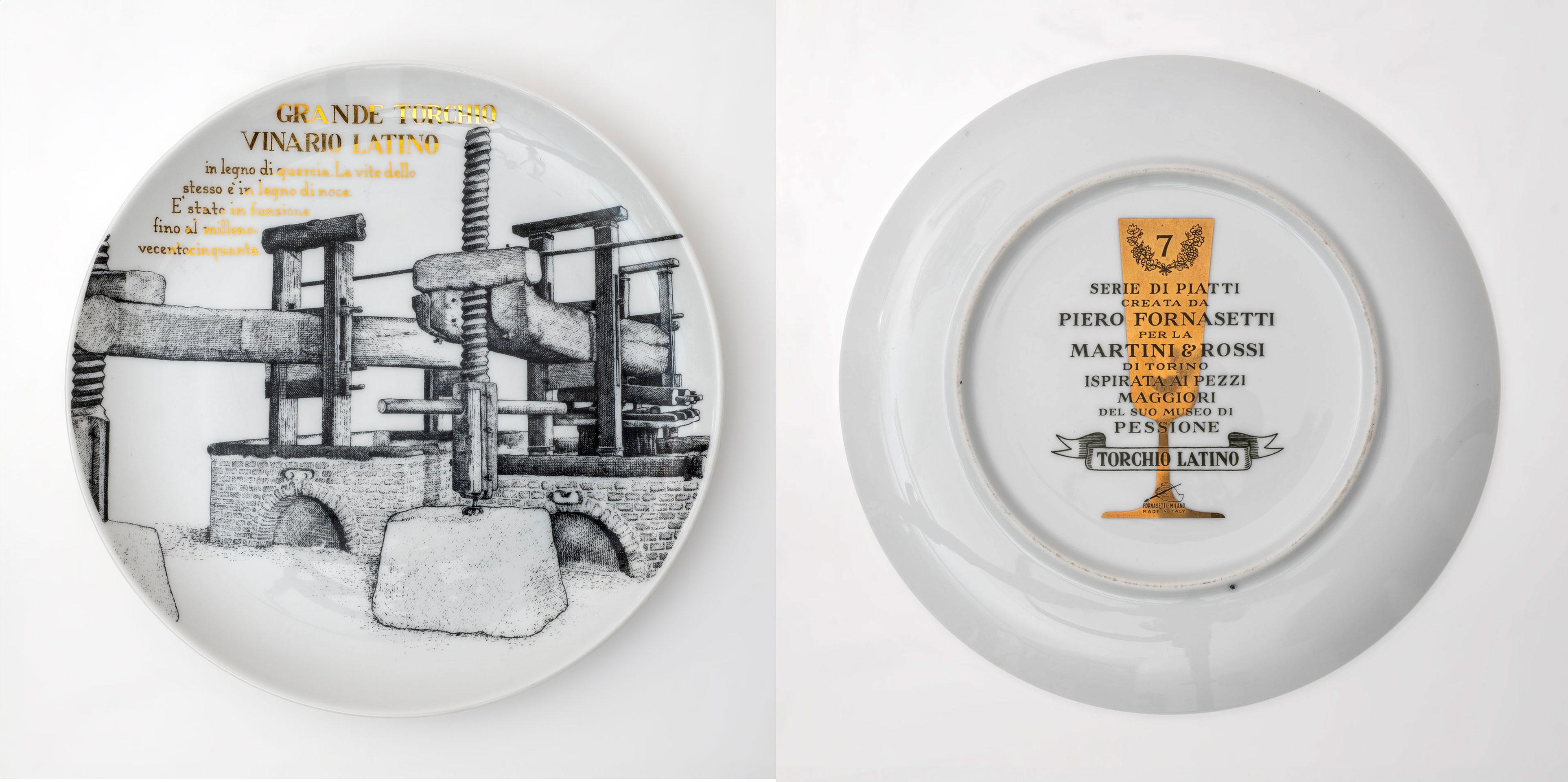 Set of P. Fornasetti Decorative Porcelain Plates for Martini & Rossi, 1960s For Sale 2