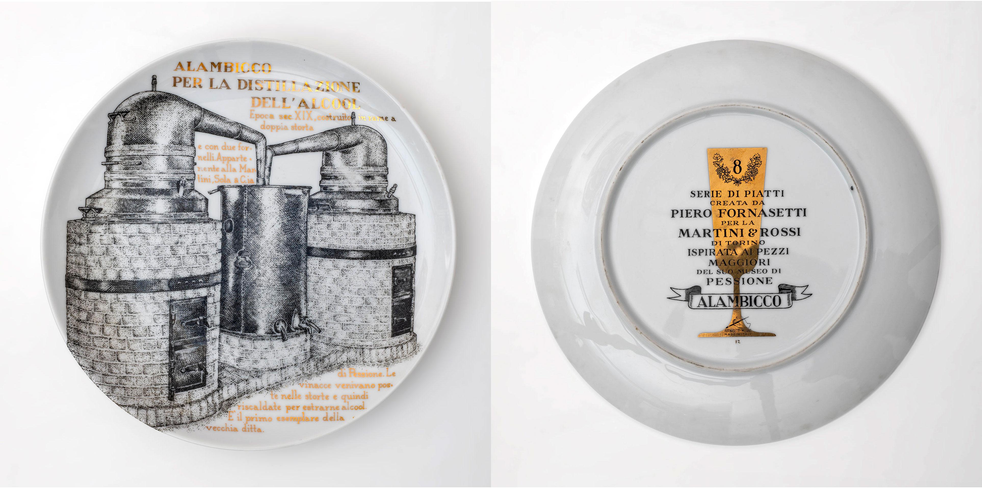Set of P. Fornasetti Decorative Porcelain Plates for Martini & Rossi, 1960s For Sale 3