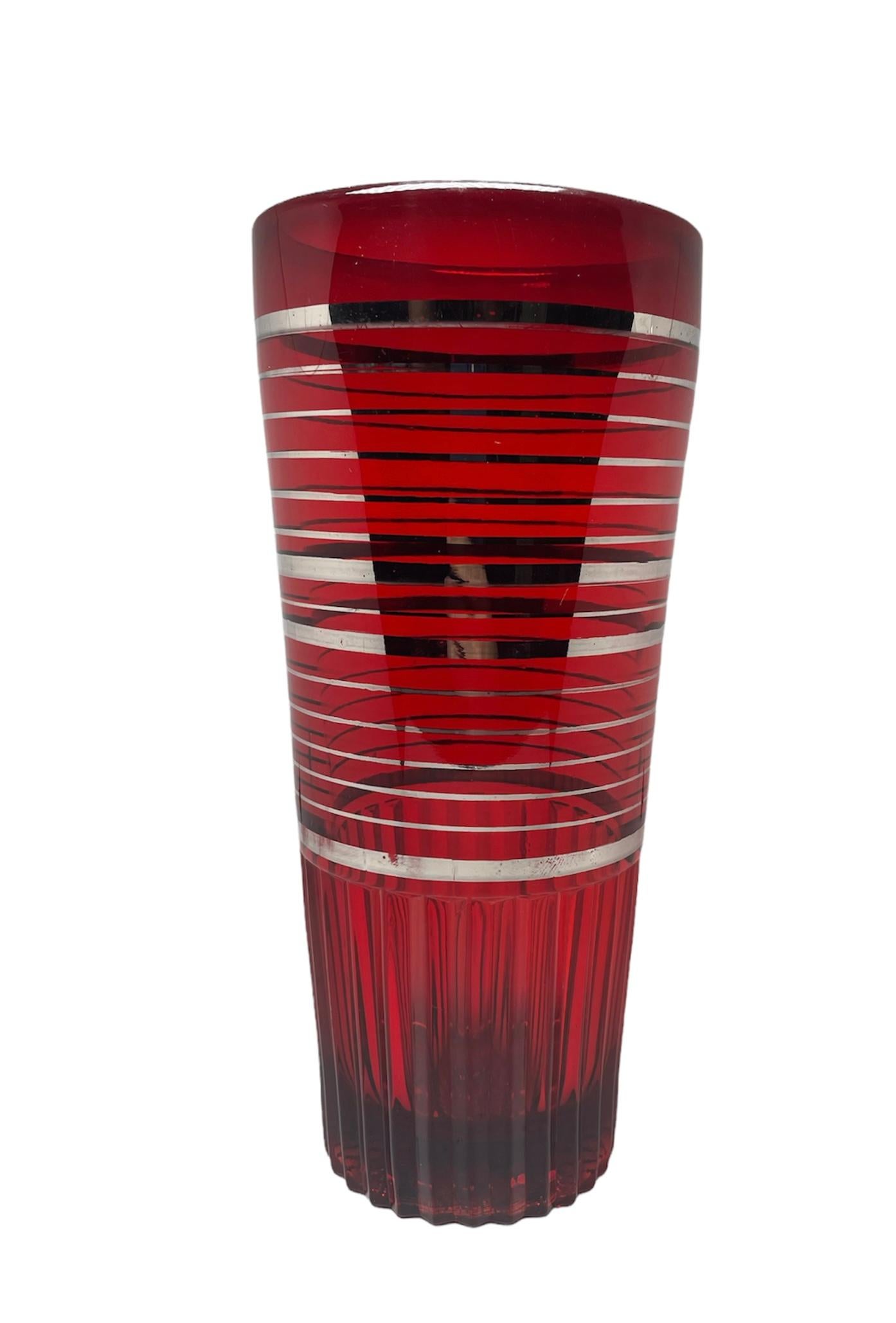 Set of Paden City Ruby Red Glass Cocktail Shaker and Glasses In Good Condition For Sale In Guaynabo, PR
