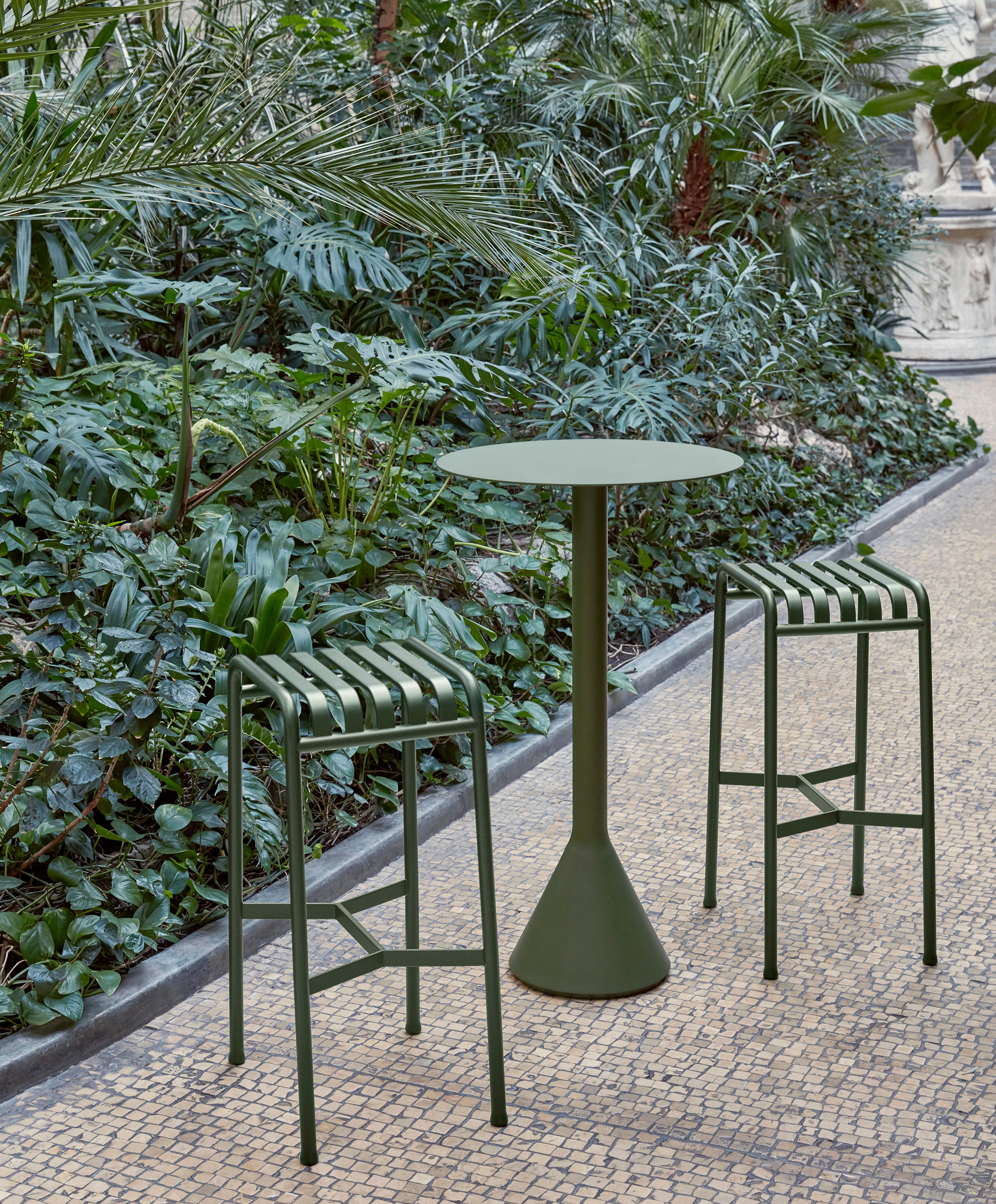 Based on the desire to develop a series of tables to complement the Palissade outdoor furniture collection, French design duo Ronan and Erwan Bouroullec teamed up with HAY to create the Cone Table. Its solid base and ultra-thin steel tabletop share
