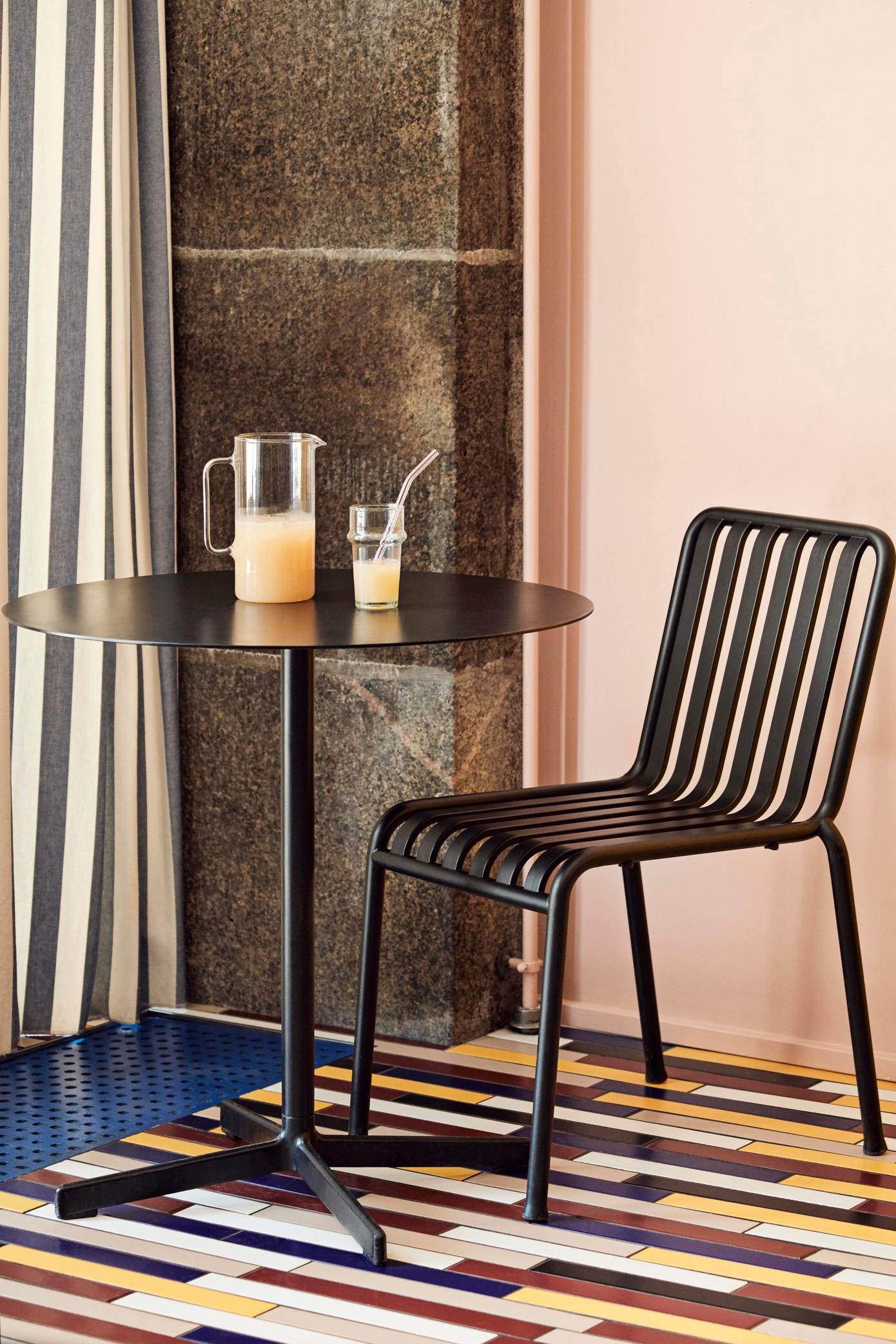 Acier Ensemble de tables et chaises Palissade, anthracite de Ronan/Erwan Bouroullec pour Hay en vente