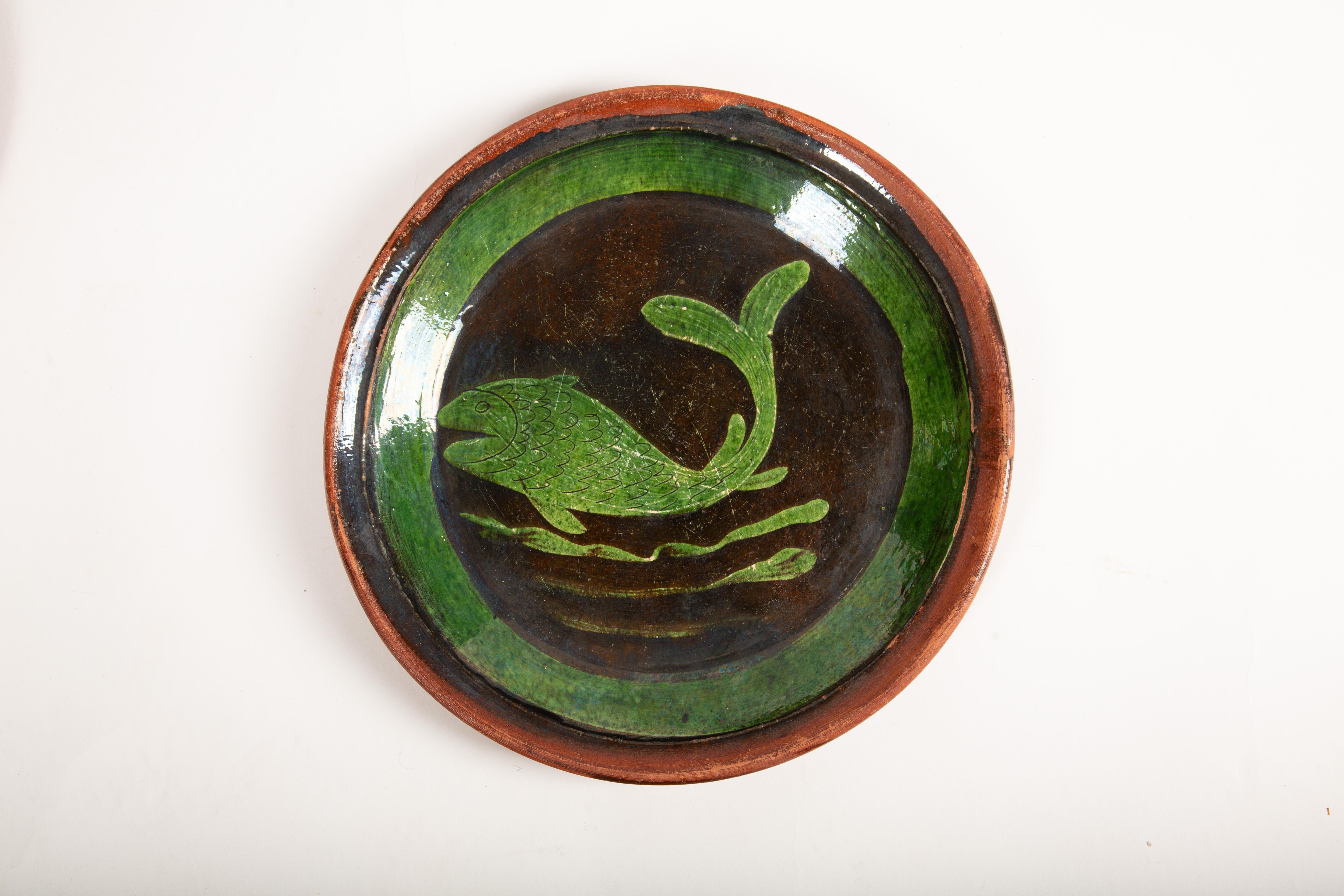 Set of Patamban Michoacán Folk Art Plates – Mid-20th Century Mexican Redware In Good Condition In New York, NY